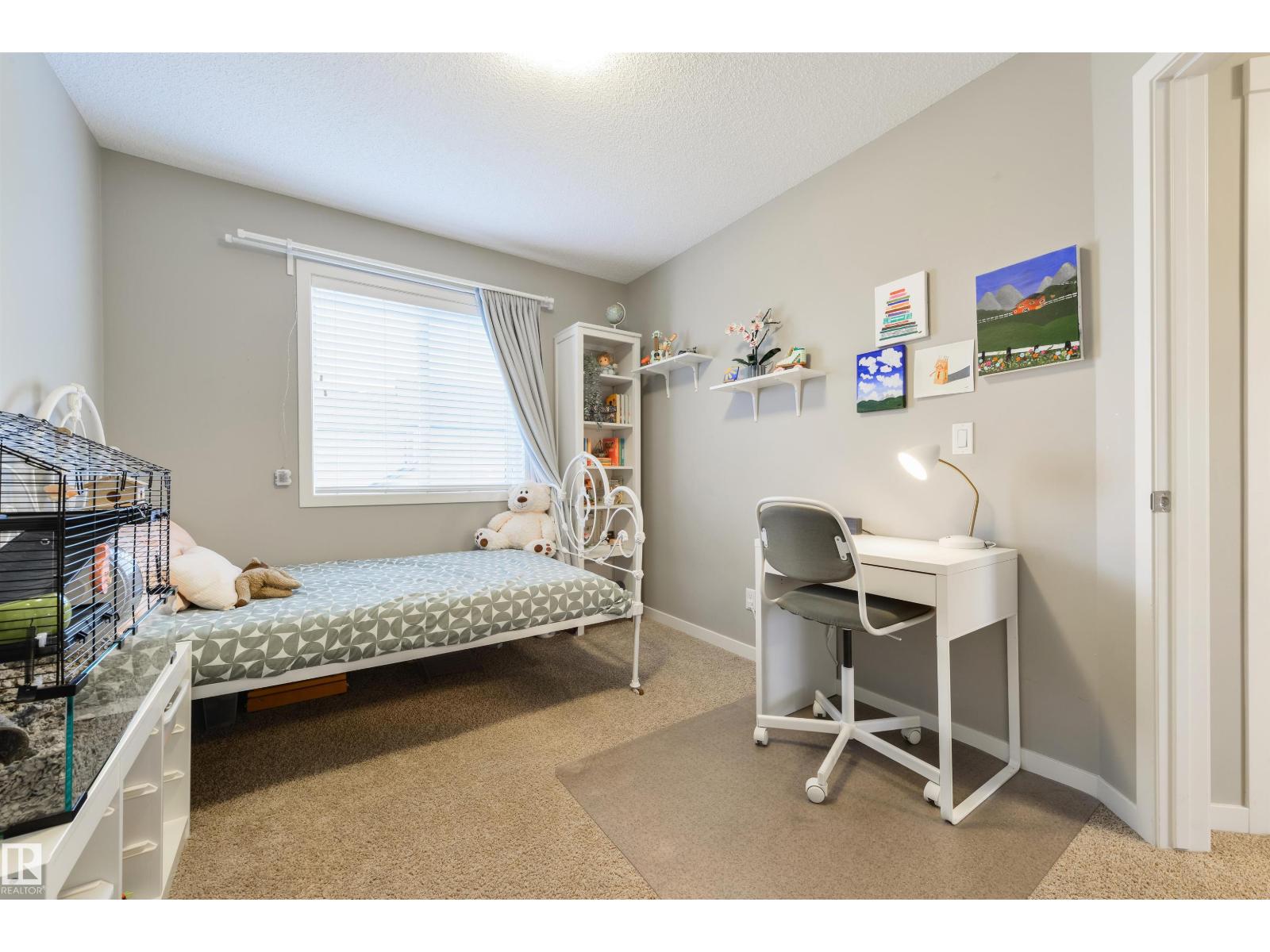5228 20 Av Sw Property Photo 22