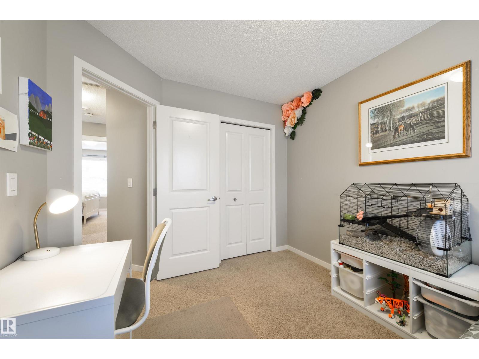 5228 20 Av Sw Property Photo 23