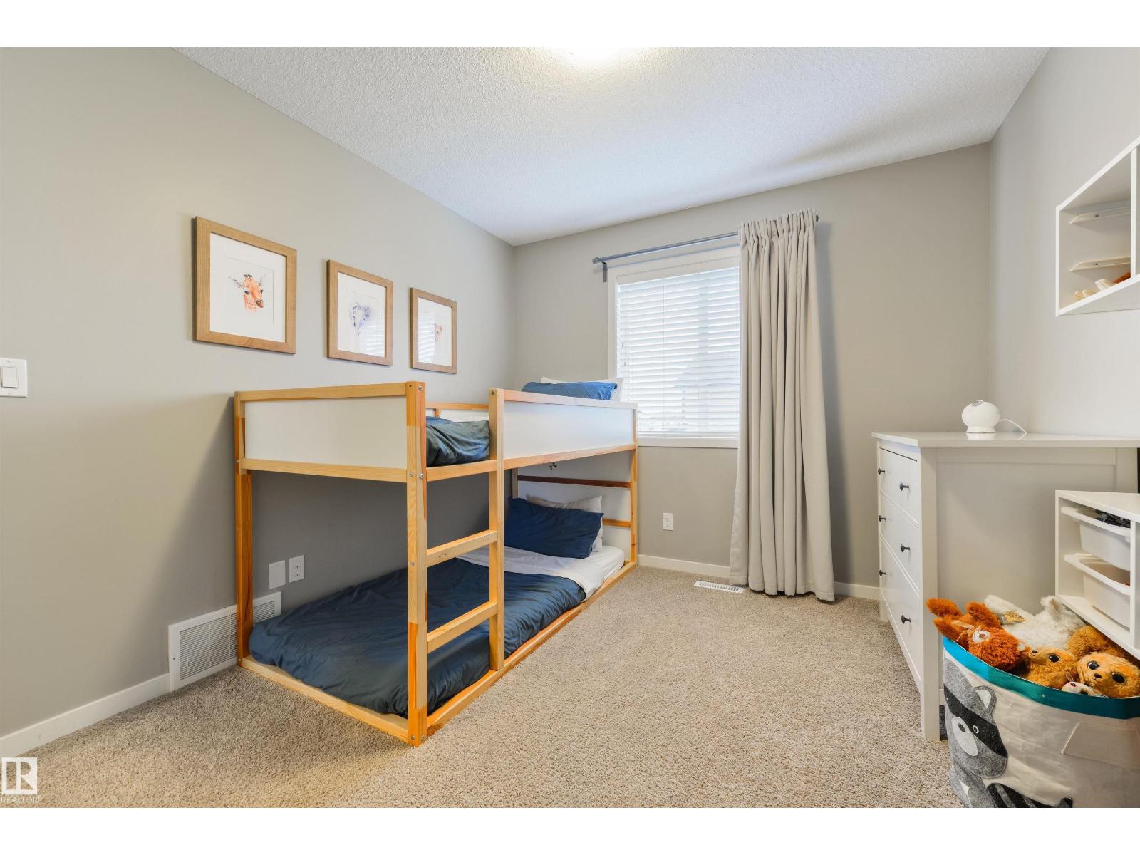 5228 20 Av Sw Property Photo 24