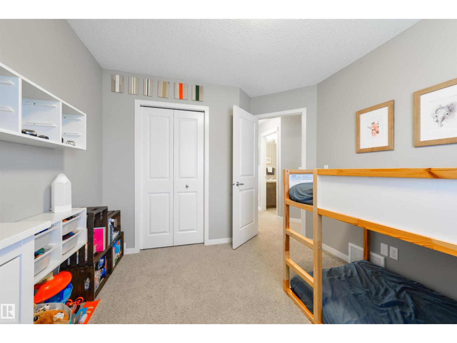 5228 20 Av Sw Property Photo 25