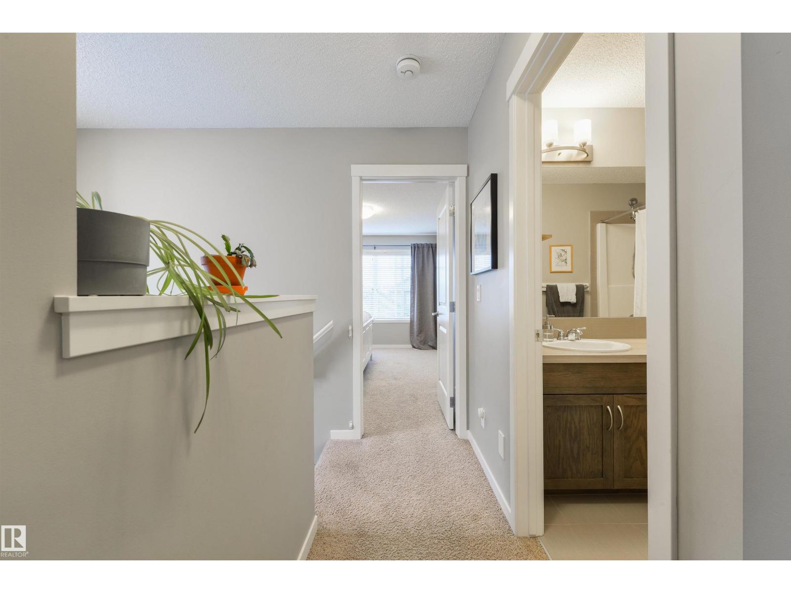 5228 20 Av Sw Property Photo 26