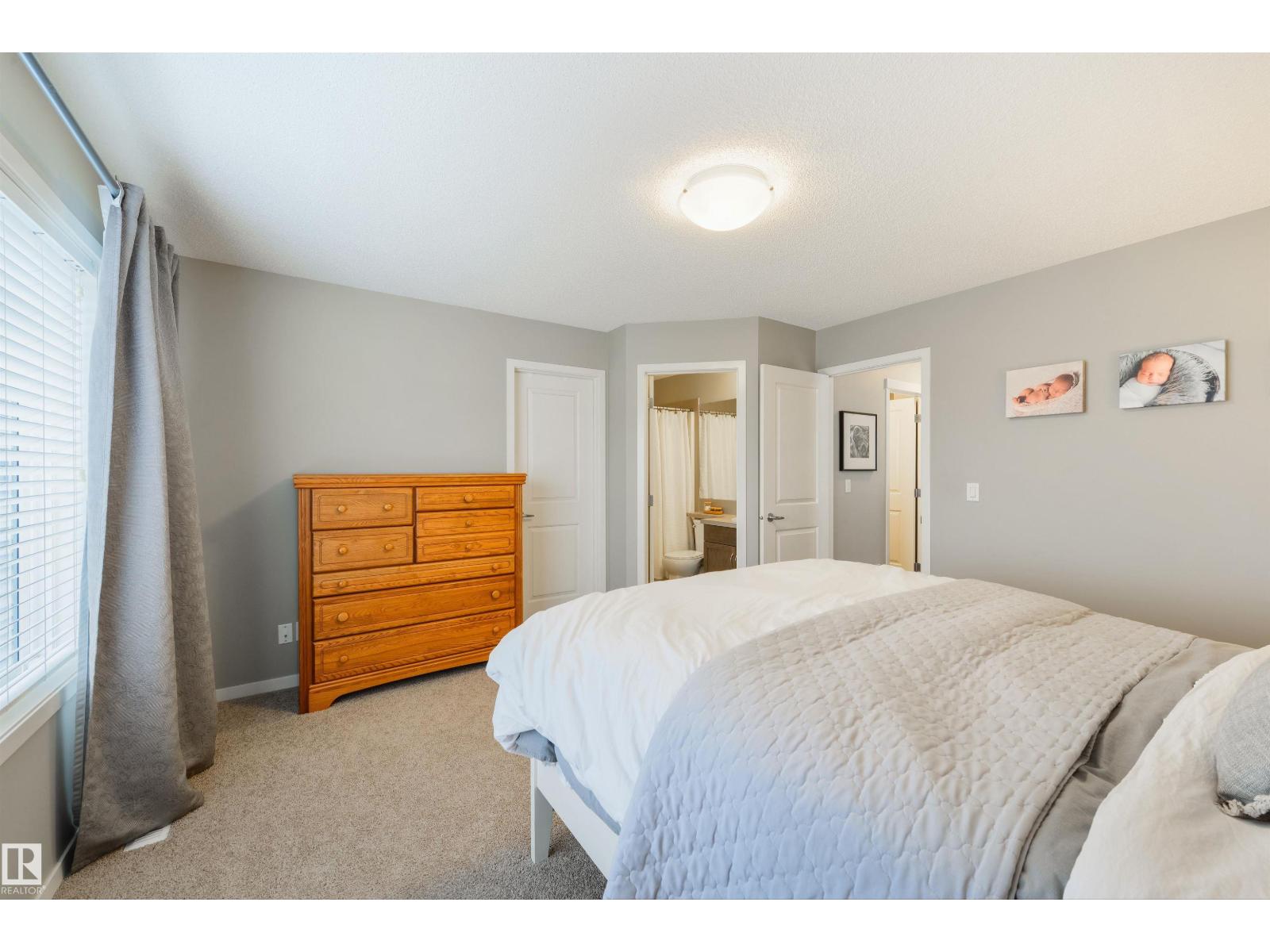 5228 20 Av Sw Property Photo 30