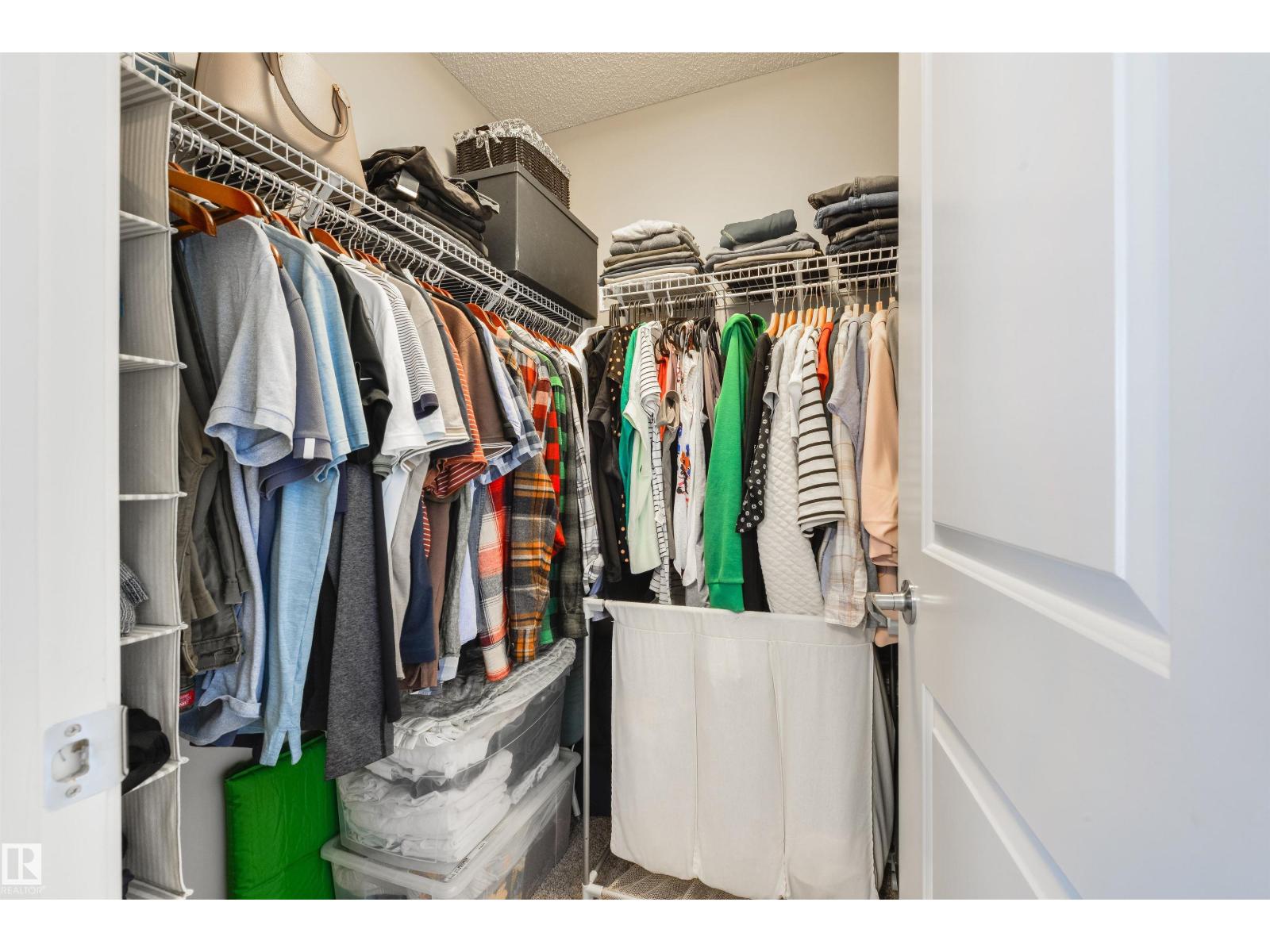 5228 20 Av Sw Property Photo 32