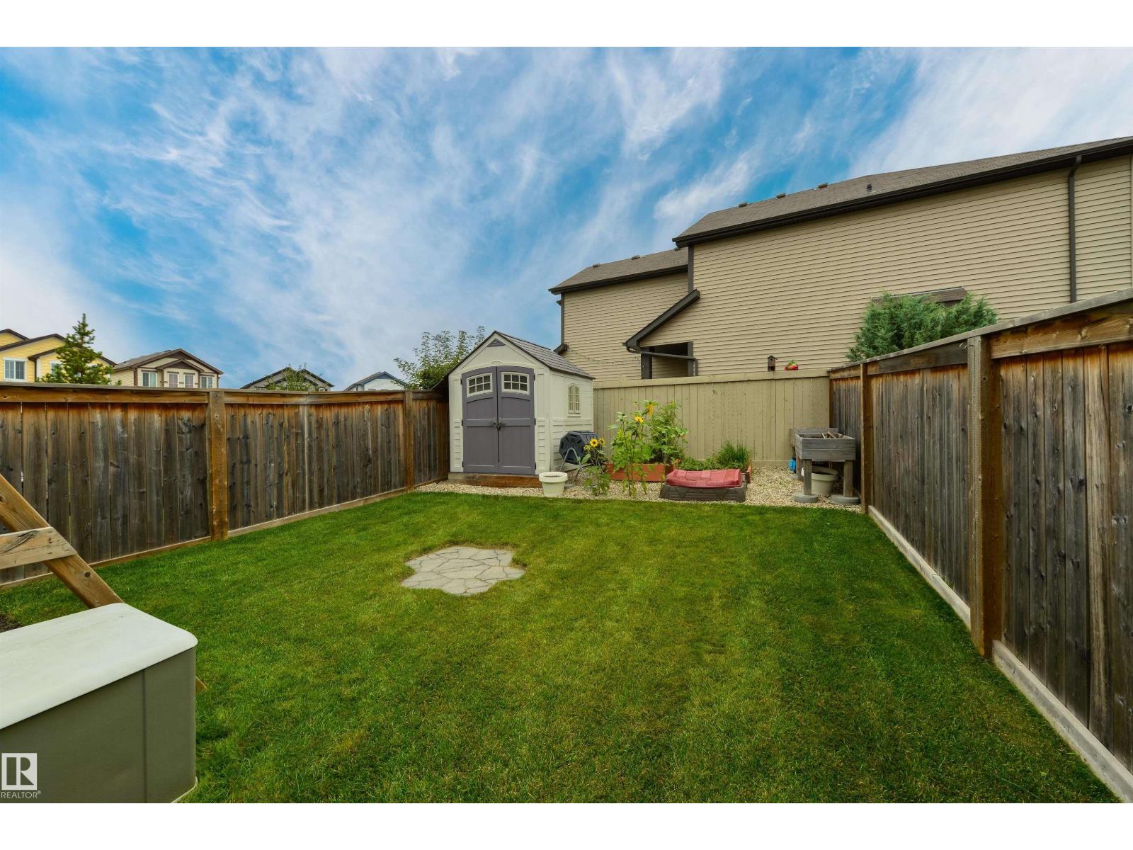 5228 20 Av Sw Property Photo 42