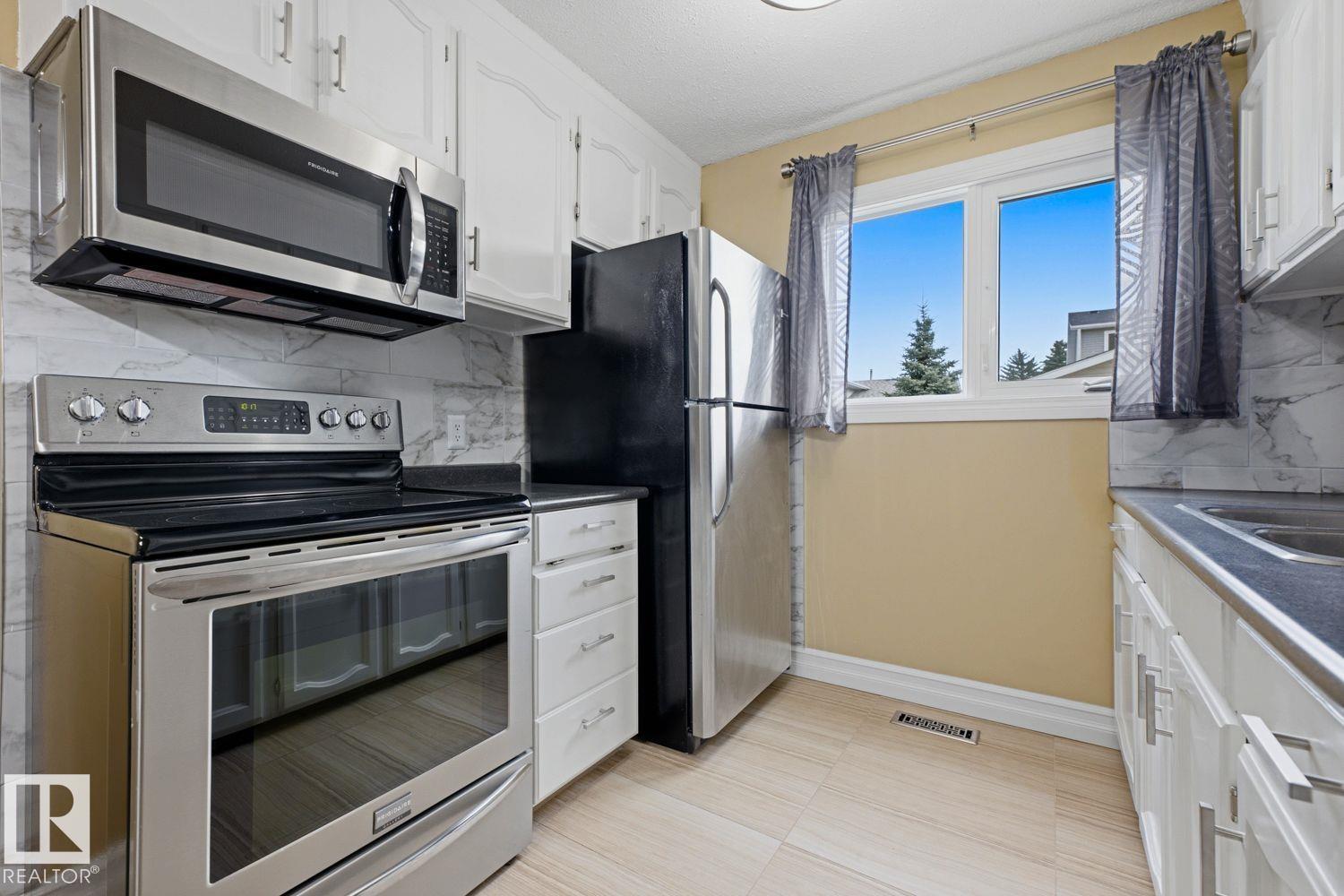 11317 22 Av Nw Property Photo 16