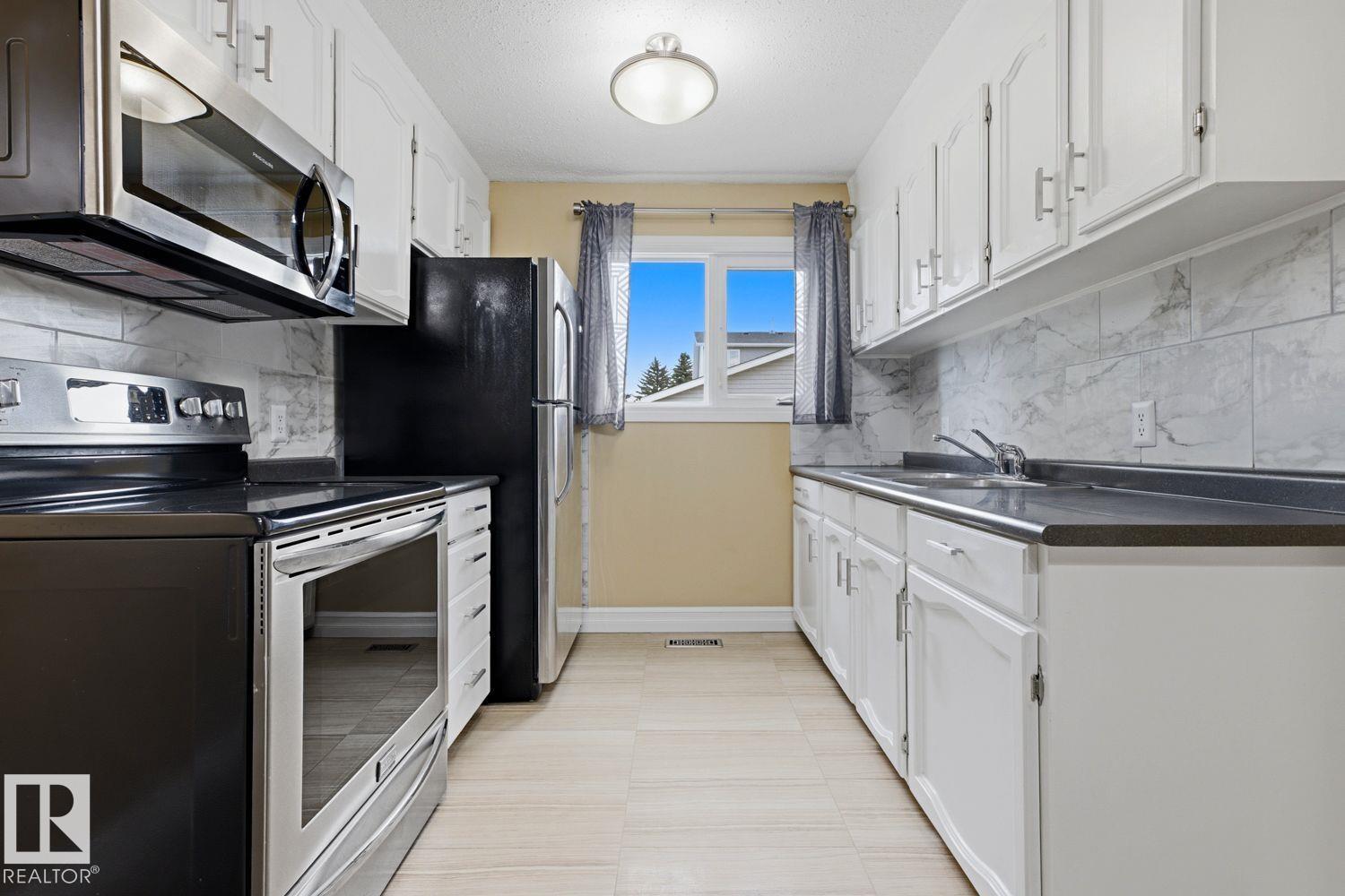11317 22 Av Nw Property Photo 17