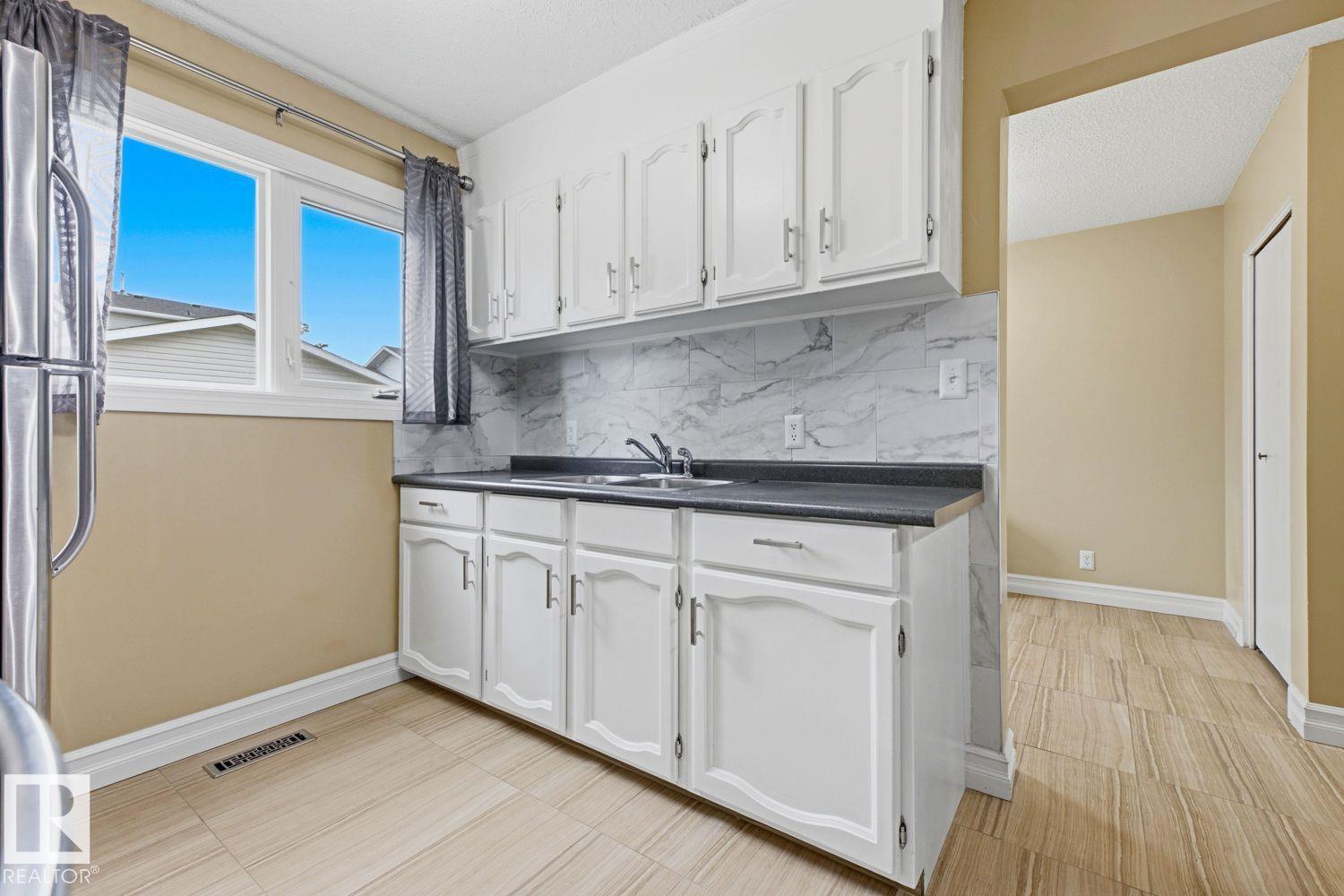 11317 22 Av Nw Property Photo 19