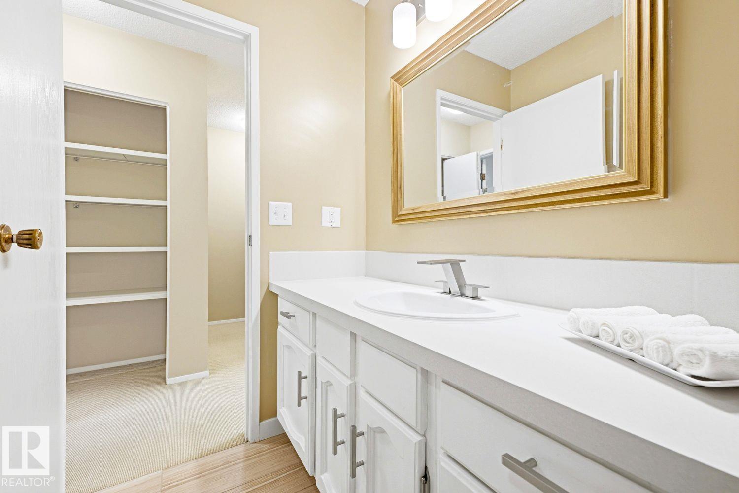 11317 22 Av Nw Property Photo 41