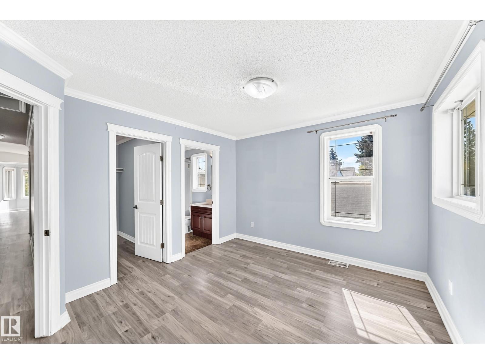 5226 52 St Property Photo 17