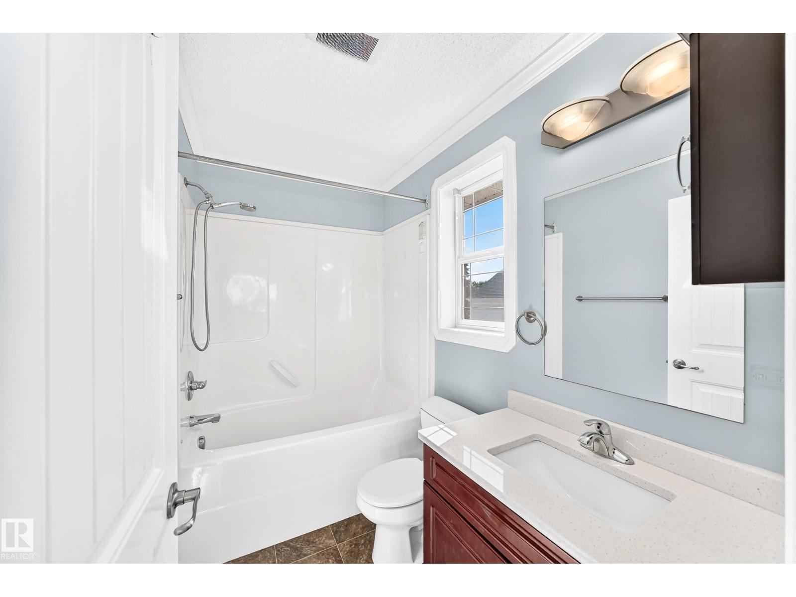 5226 52 St Property Photo 19