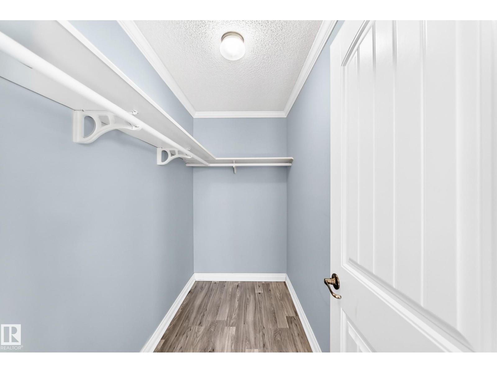 5226 52 St Property Photo 21