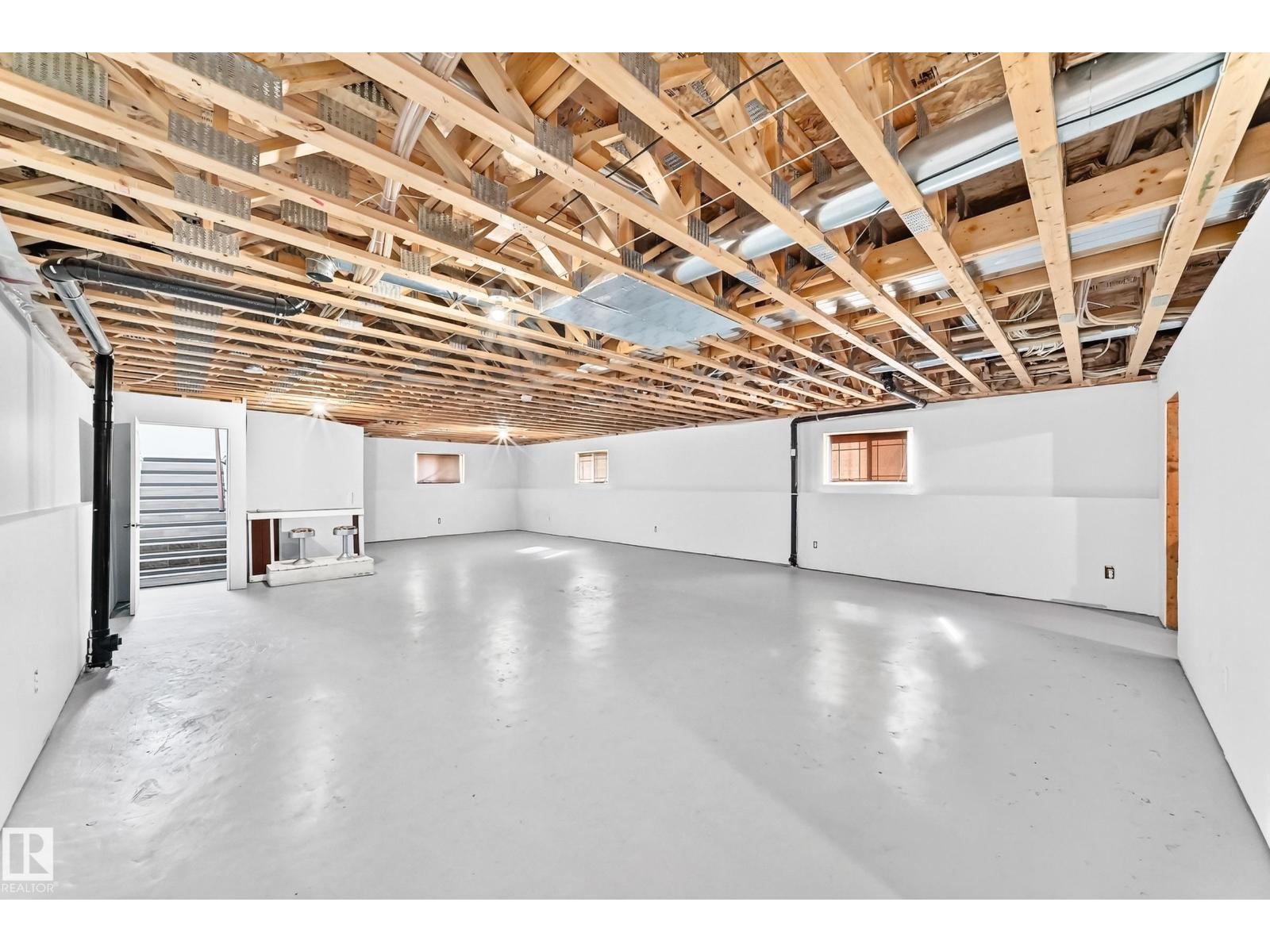 5226 52 St Property Photo 36