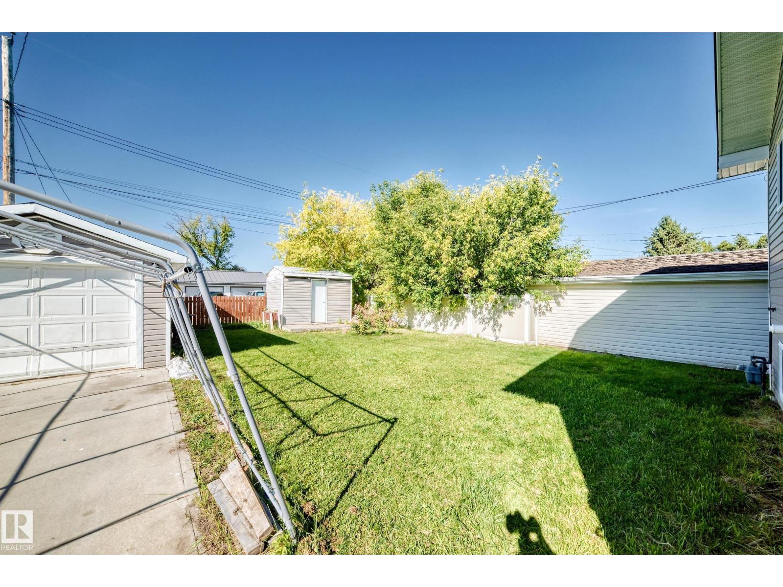 5226 52 St Property Photo 47