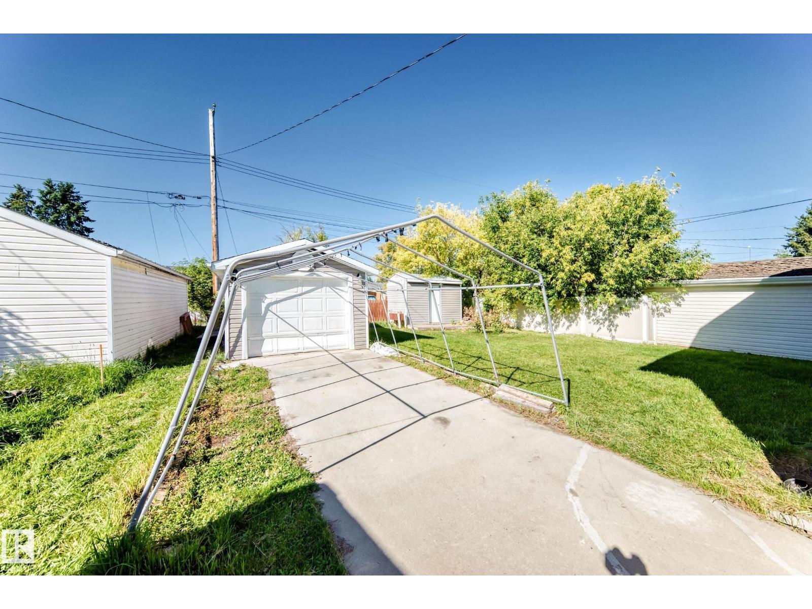 5226 52 St Property Photo 49