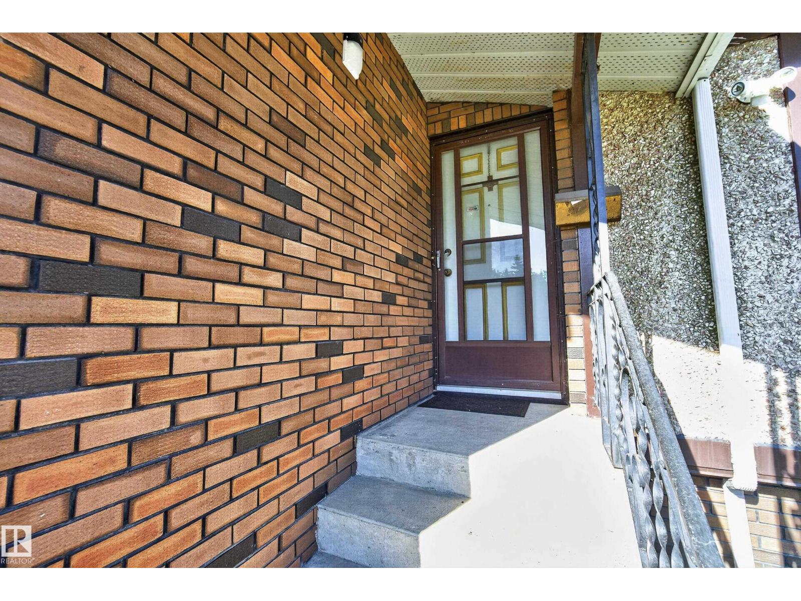 1908 62 St Nw Property Photo 3