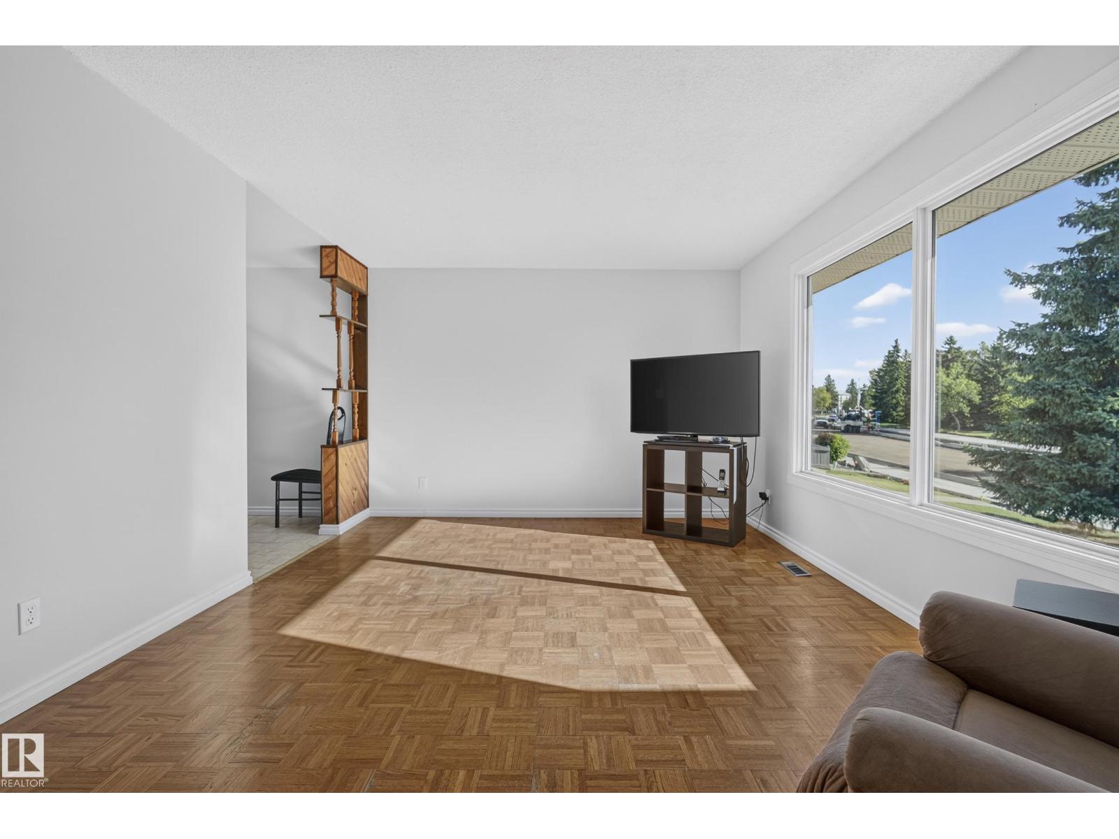 1908 62 St Nw Property Photo 7