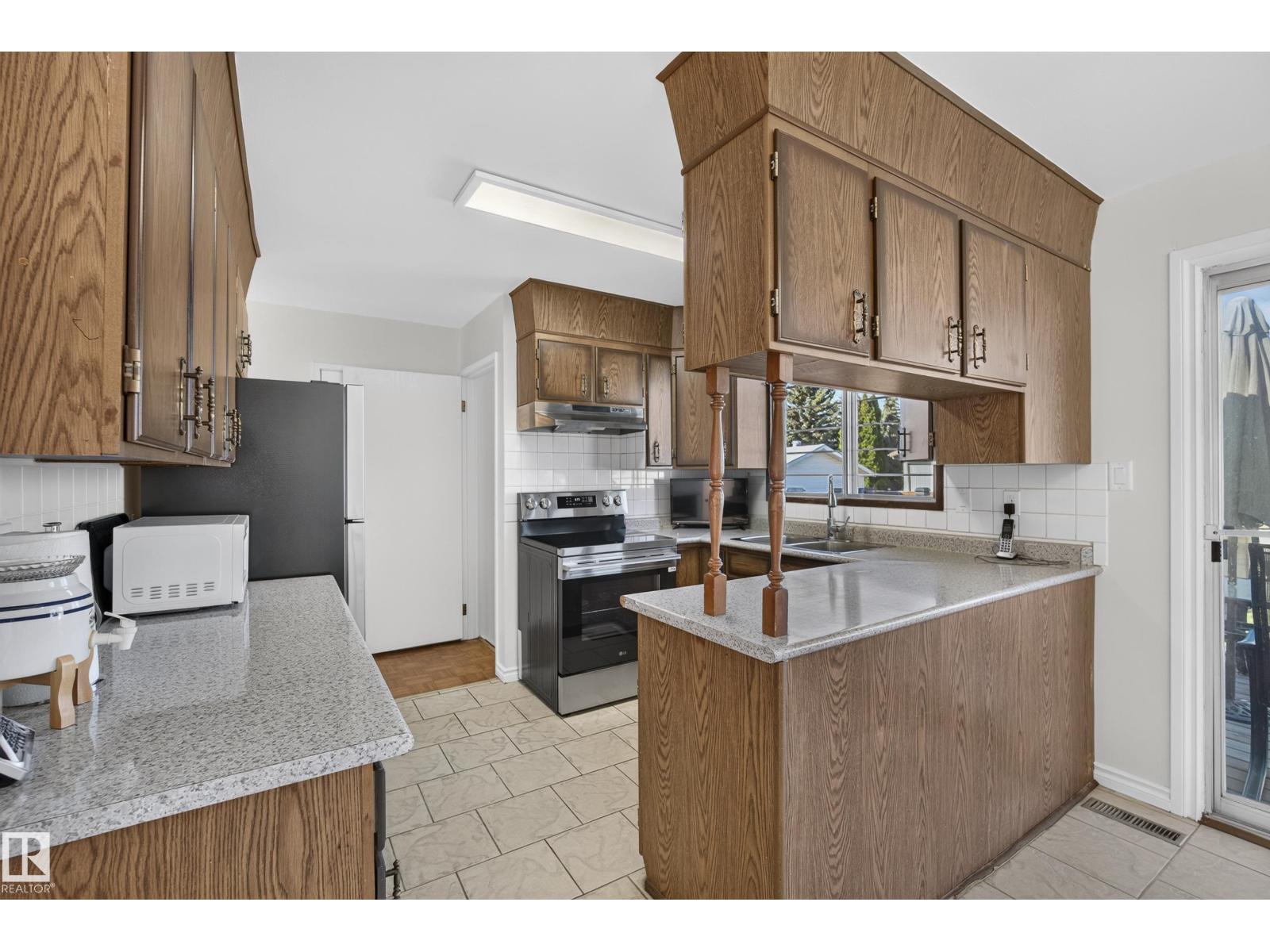 1908 62 St Nw Property Photo 11