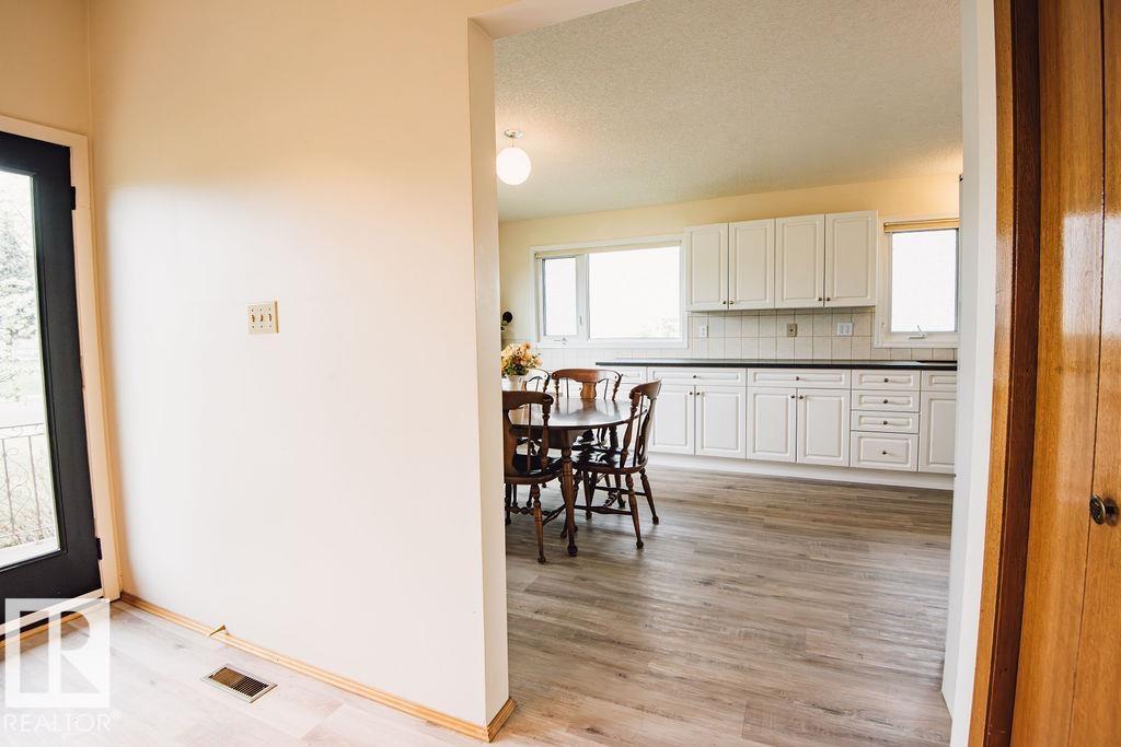 14916 94 St Nw Property Photo 15