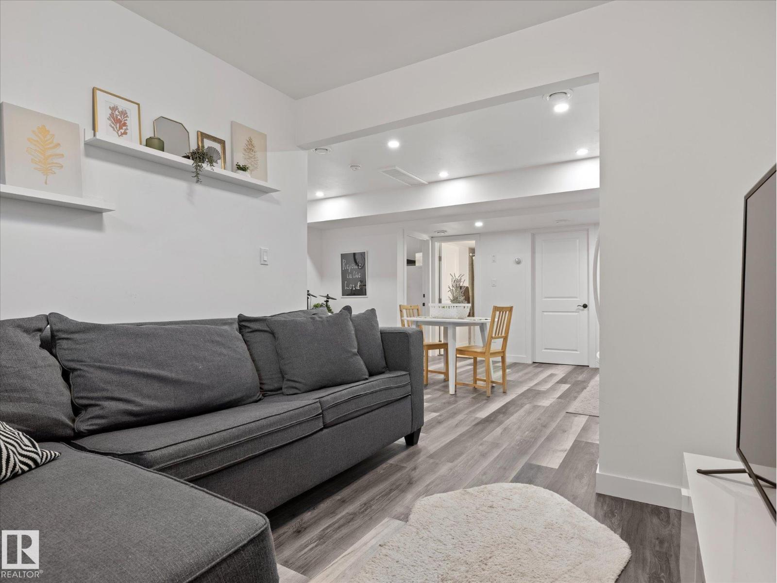 10625 96 St Nw Property Photo 22