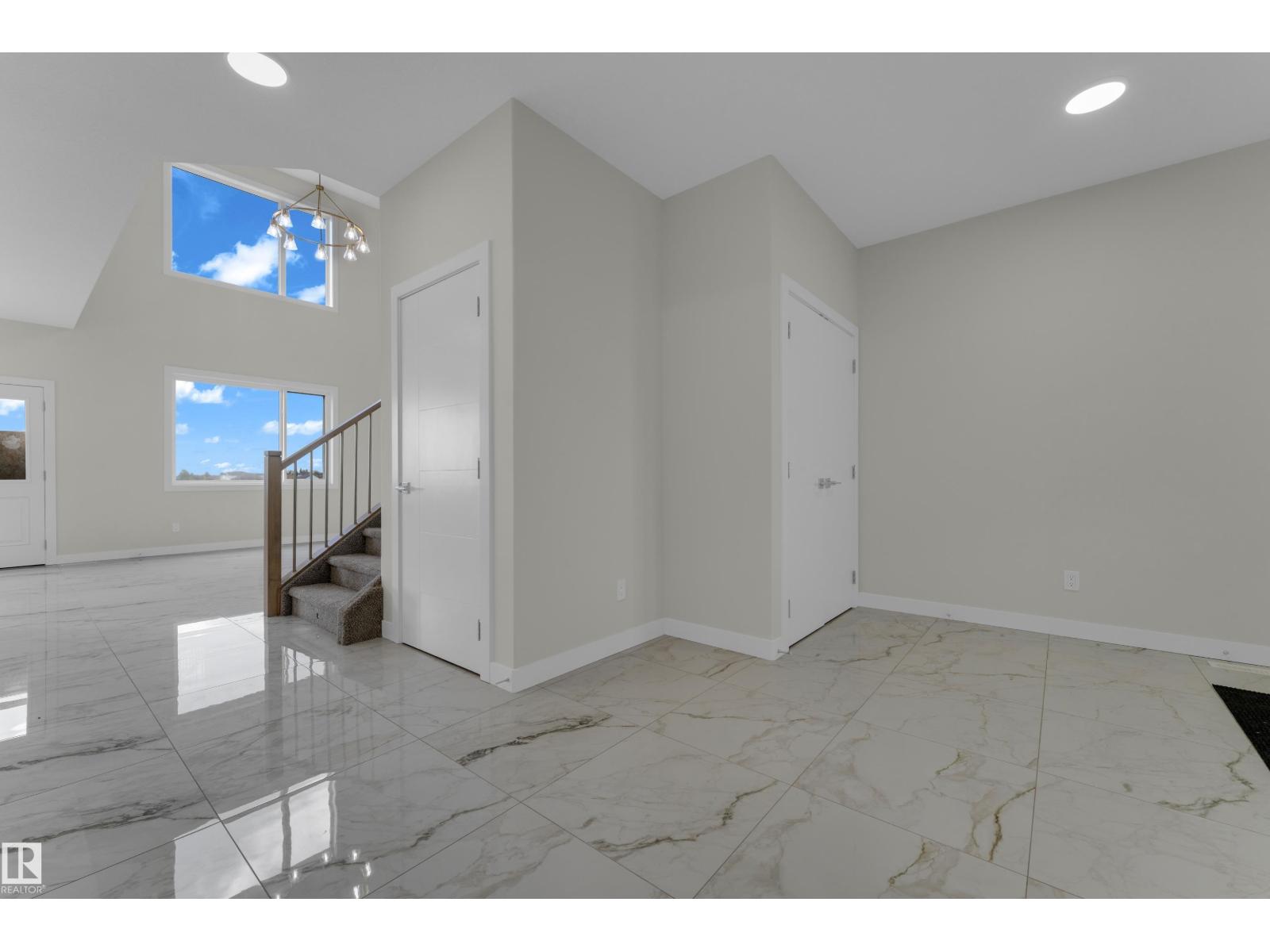 3814 39 St Property Photo 11