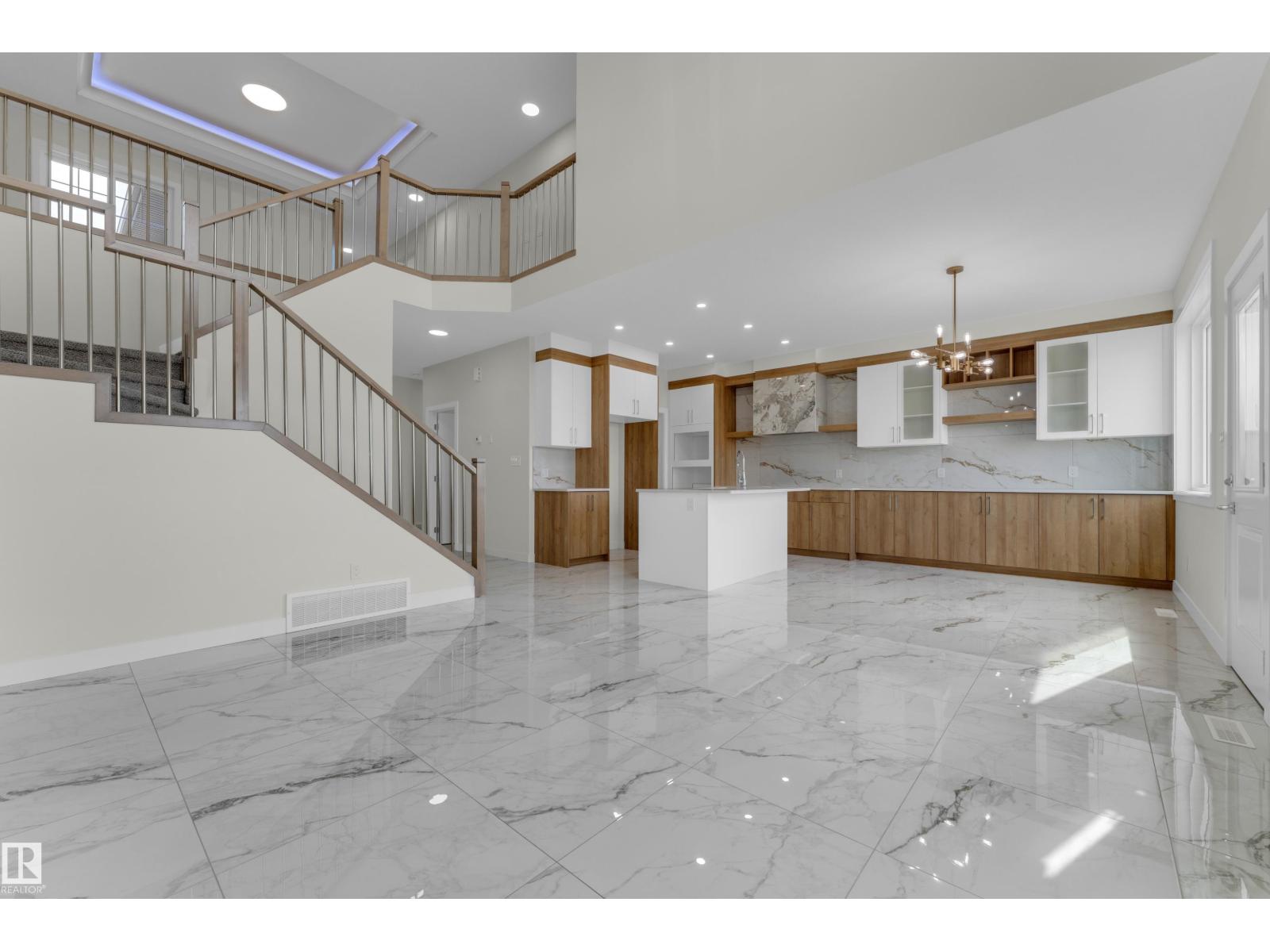 3814 39 St Property Photo 15