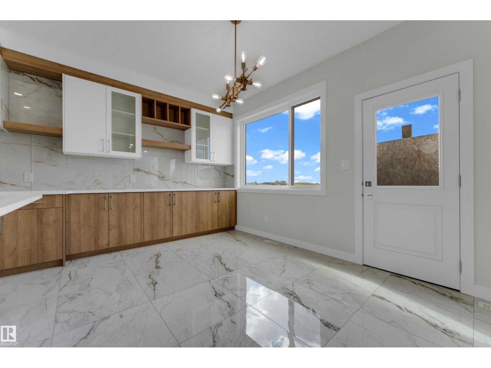 3814 39 St Property Photo 18