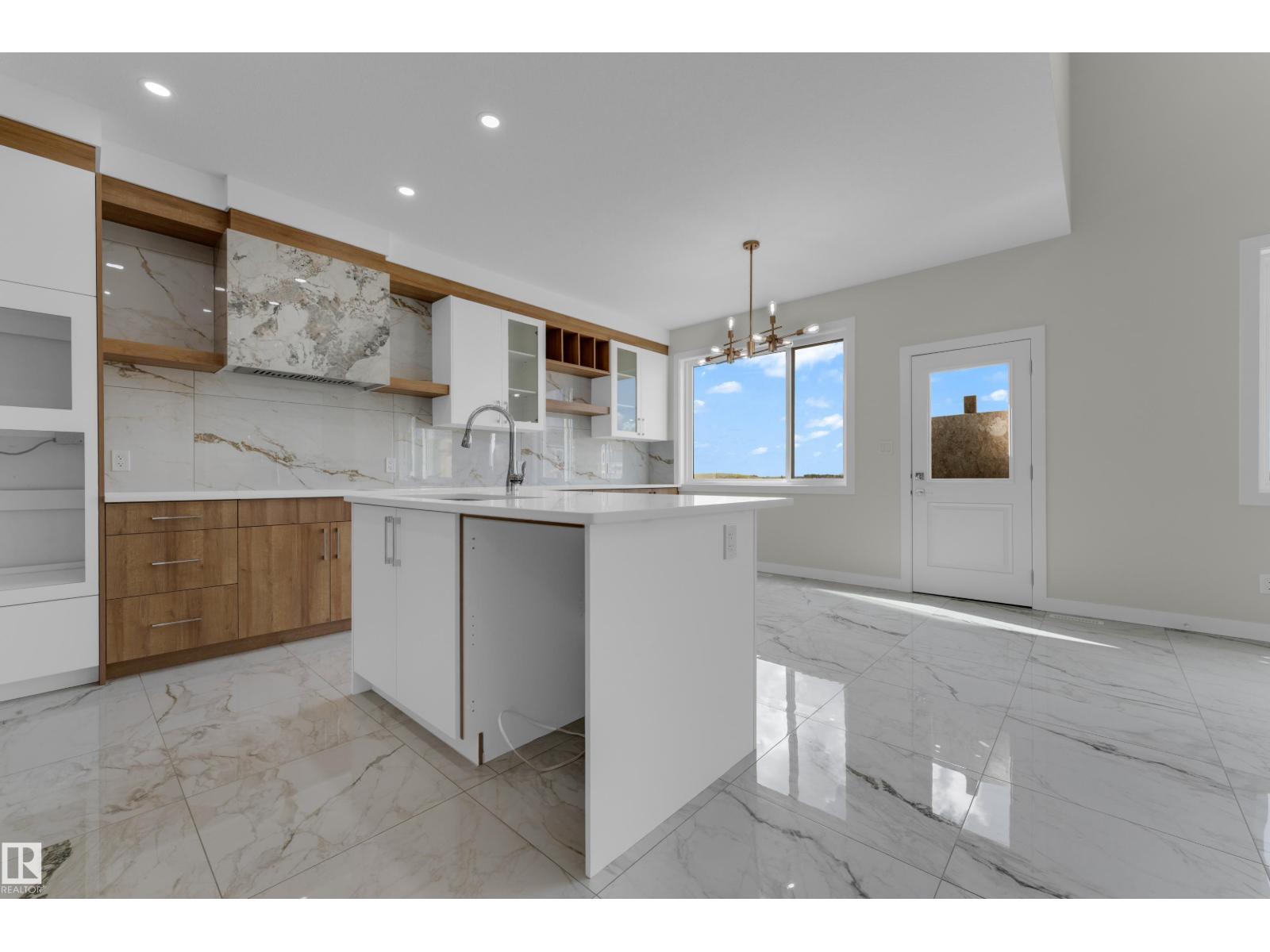 3814 39 St Property Photo 21