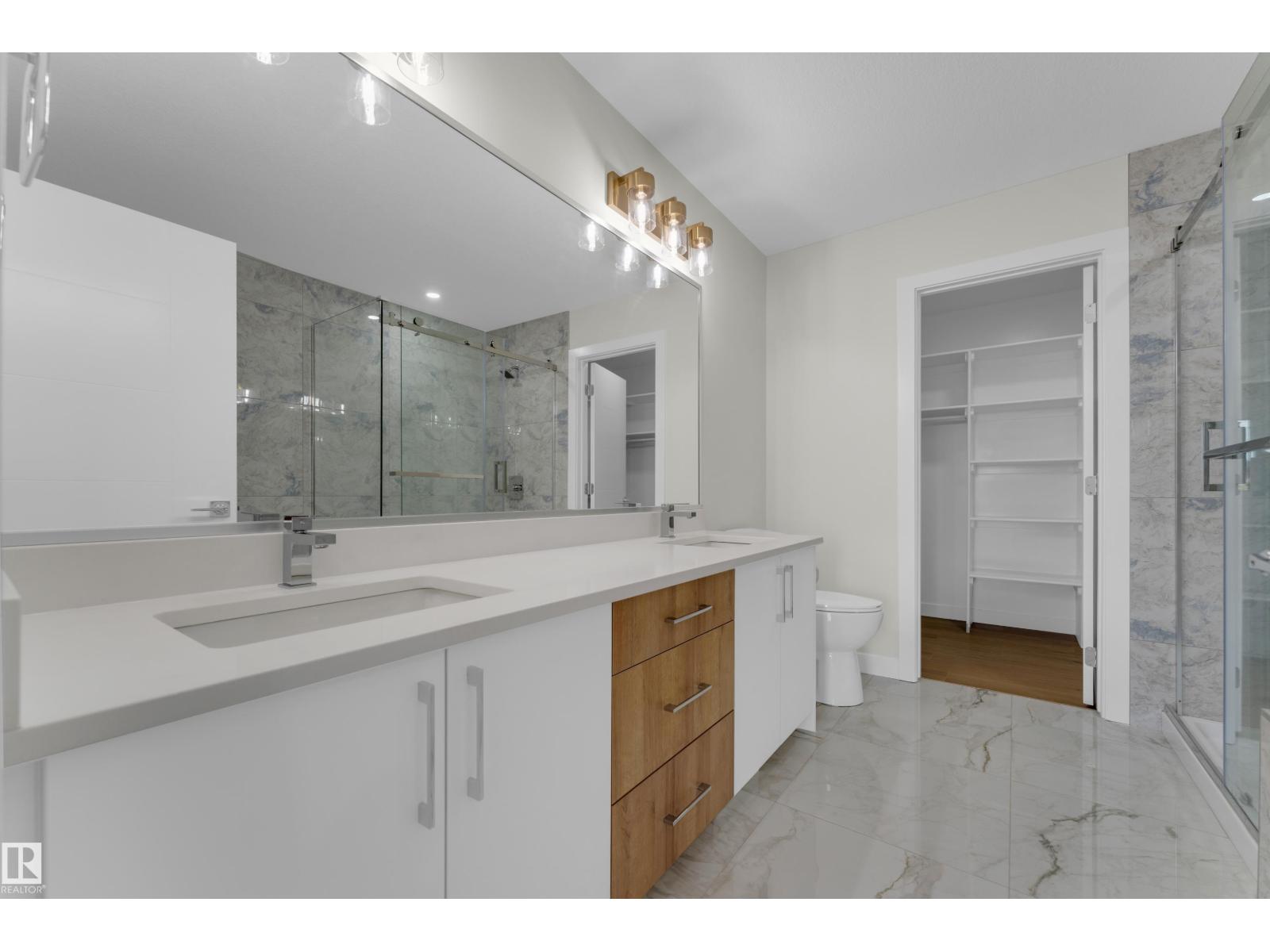 3814 39 St Property Photo 28