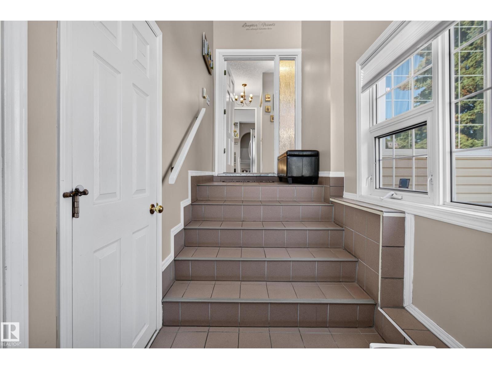 2812 35 St Nw Property Photo 5