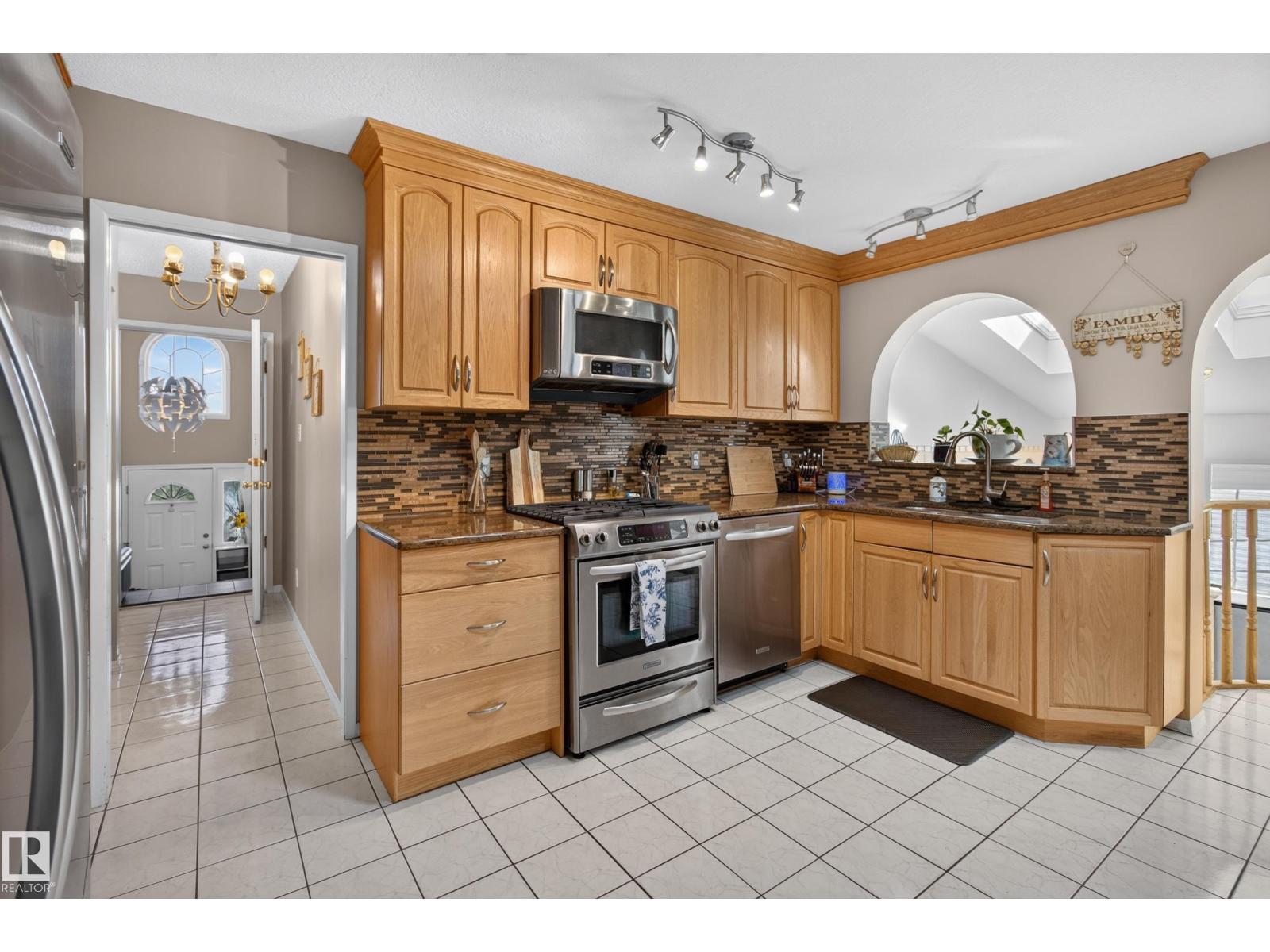 2812 35 St Nw Property Photo 13