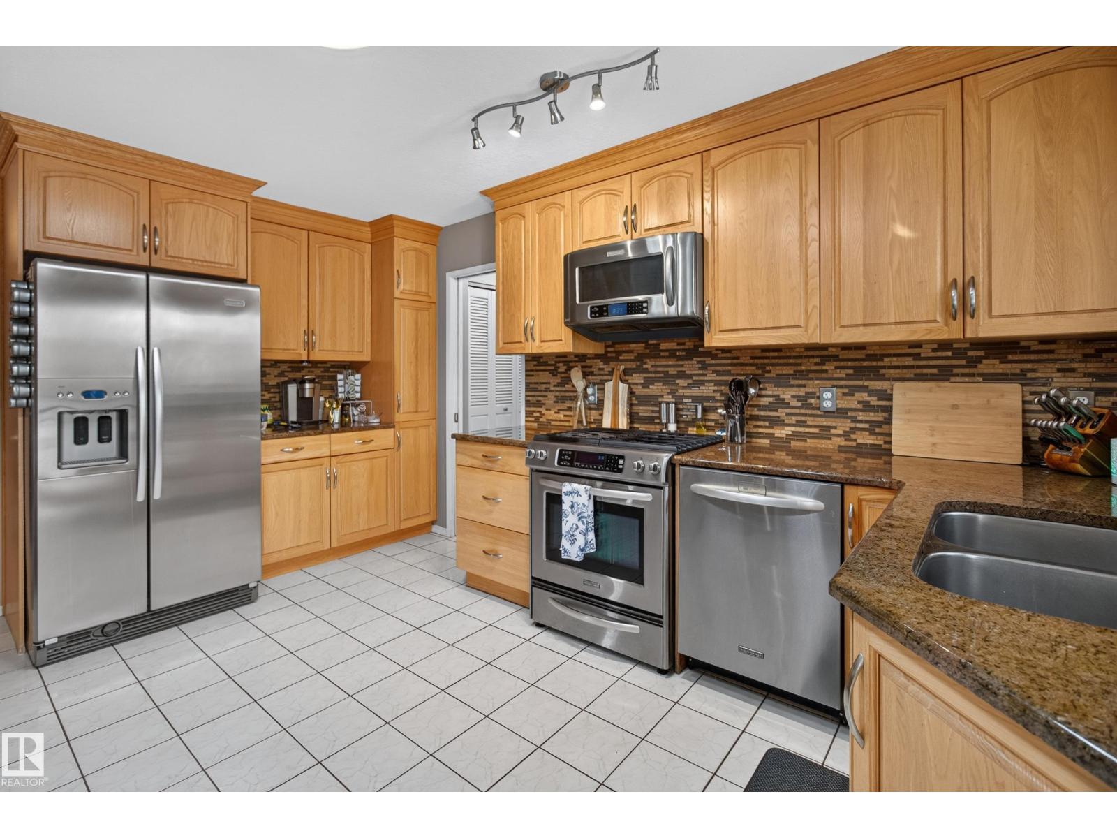 2812 35 St Nw Property Photo 18