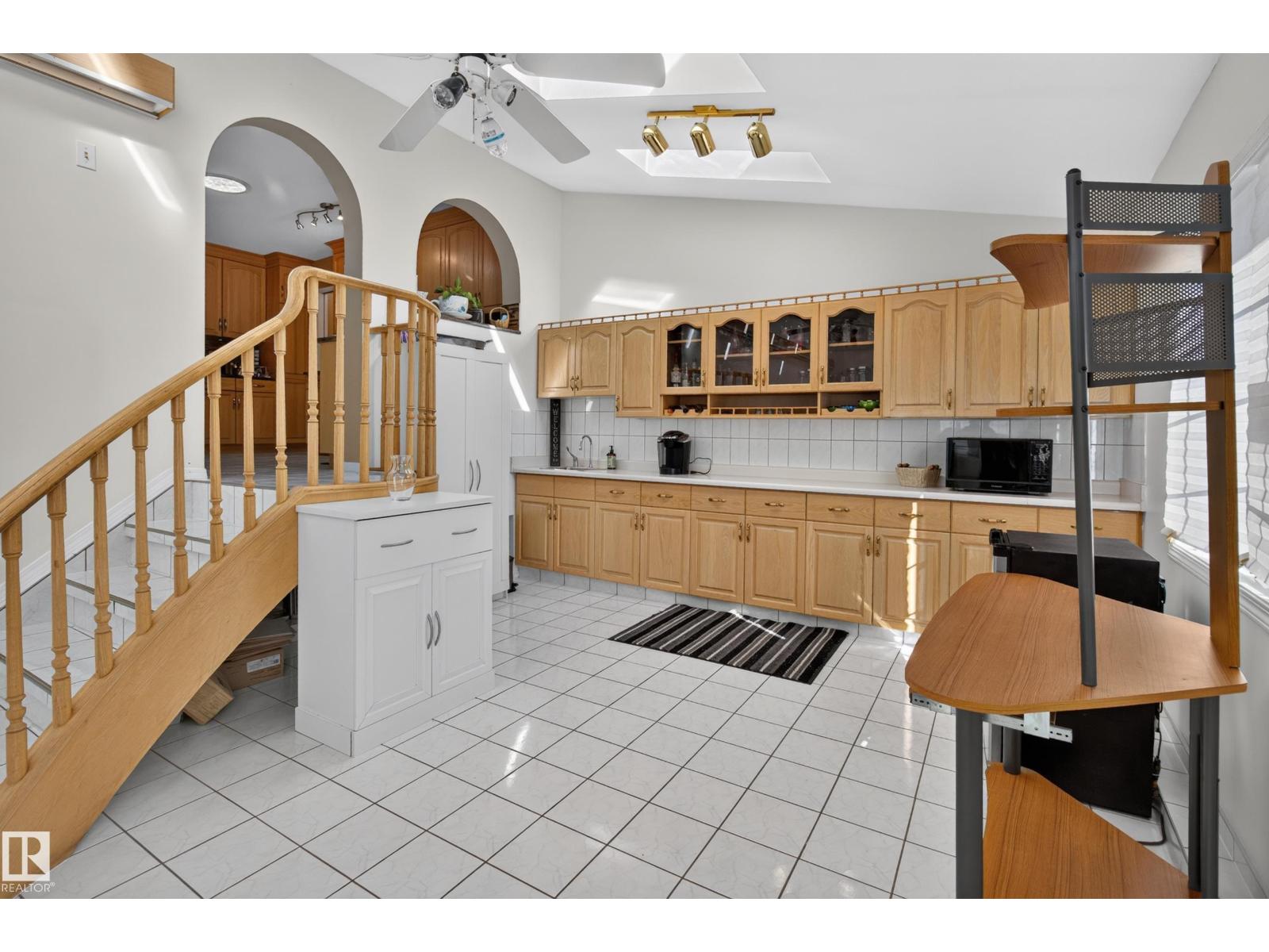 2812 35 St Nw Property Photo 23