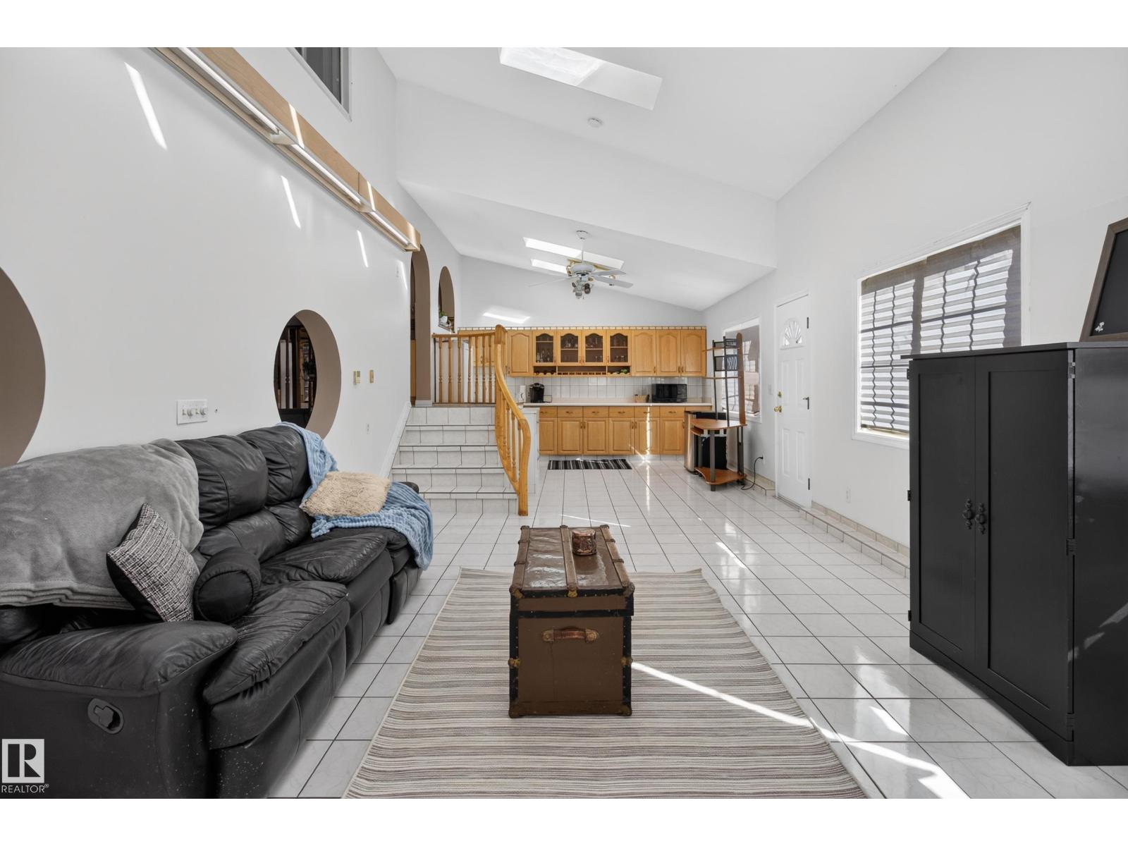 2812 35 St Nw Property Photo 24