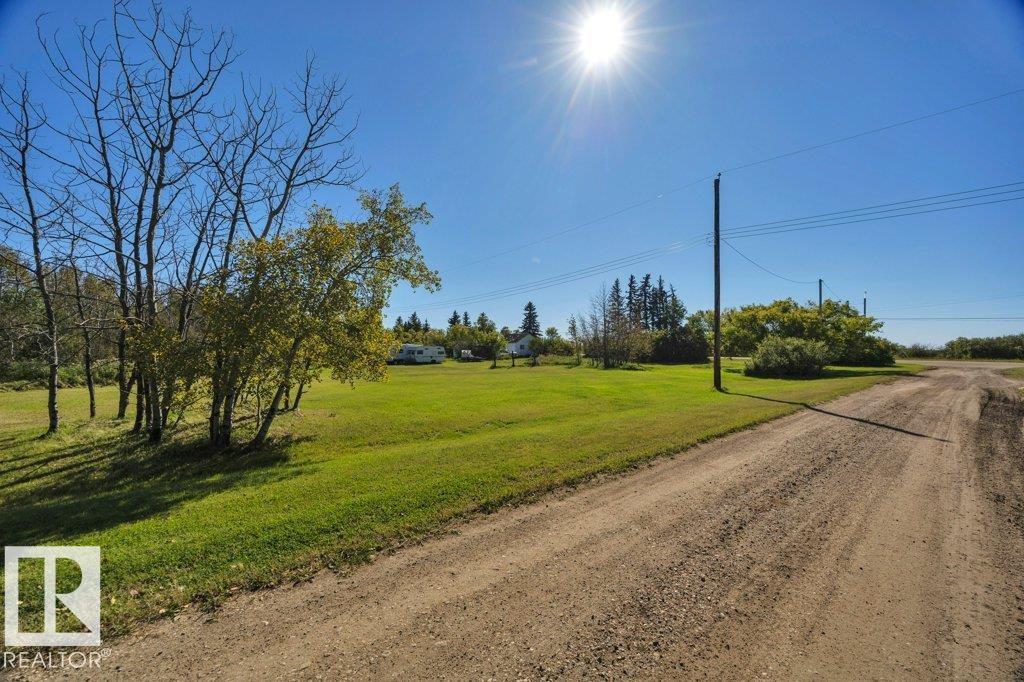 4748 50 Av Property Photo 10