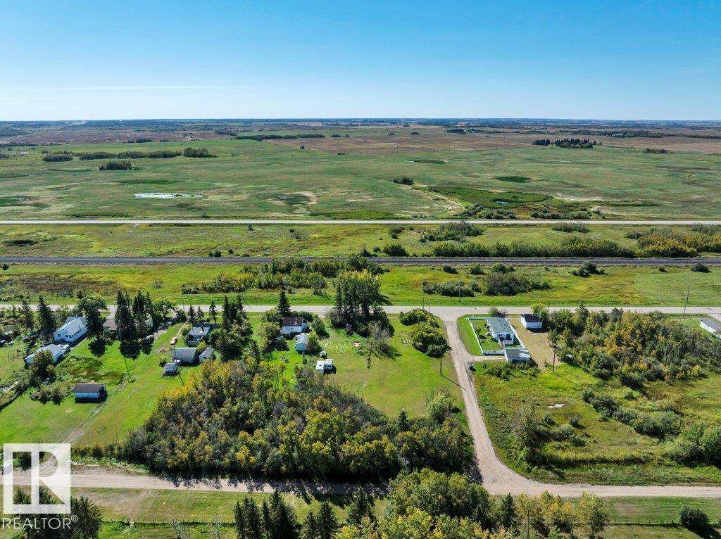 4748 50 Av Property Photo 20