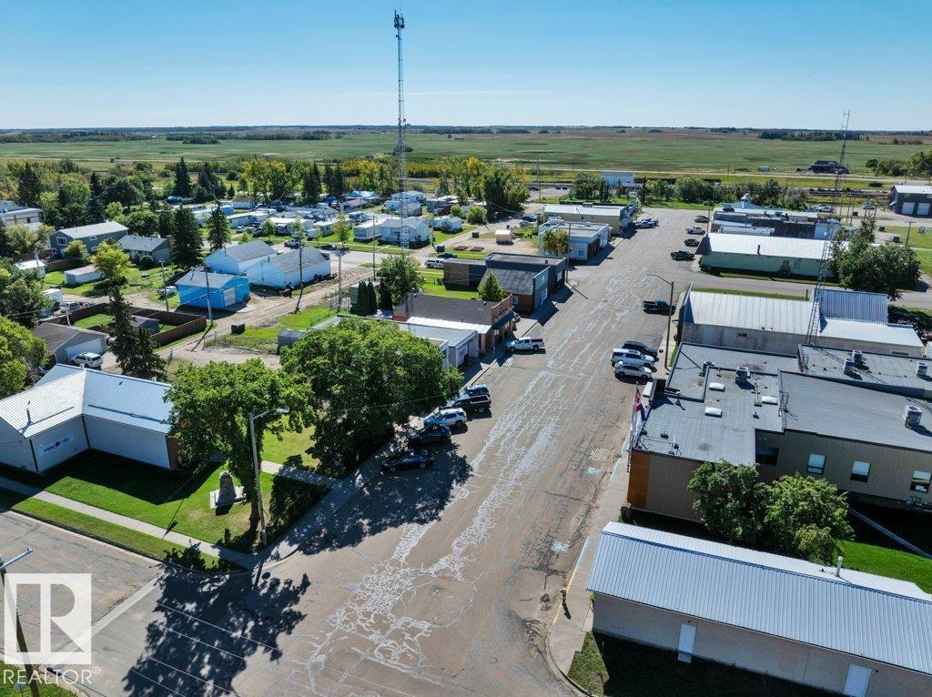 4748 50 Av Property Photo 41