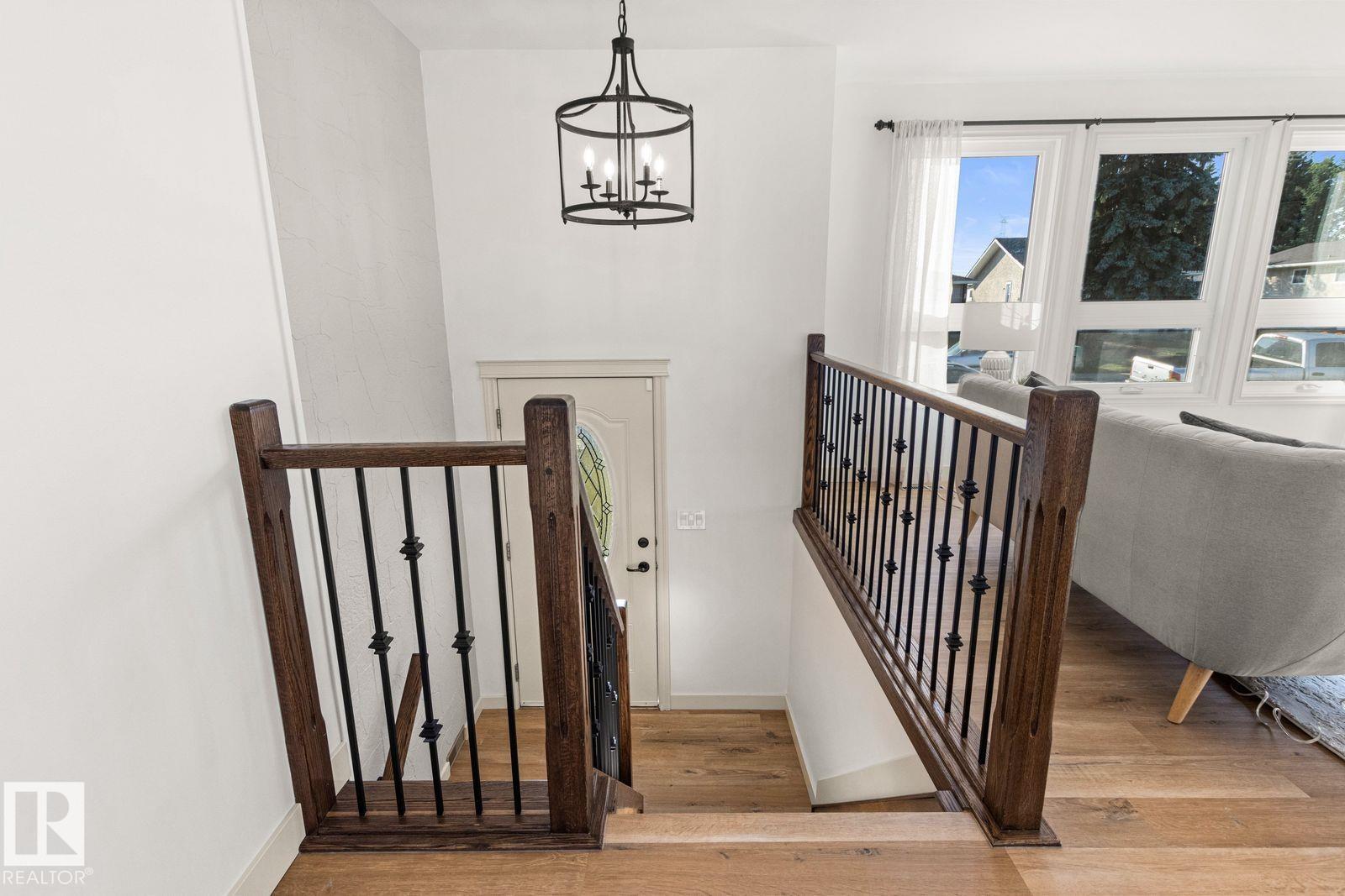 5208 10 Av Nw Property Photo 7