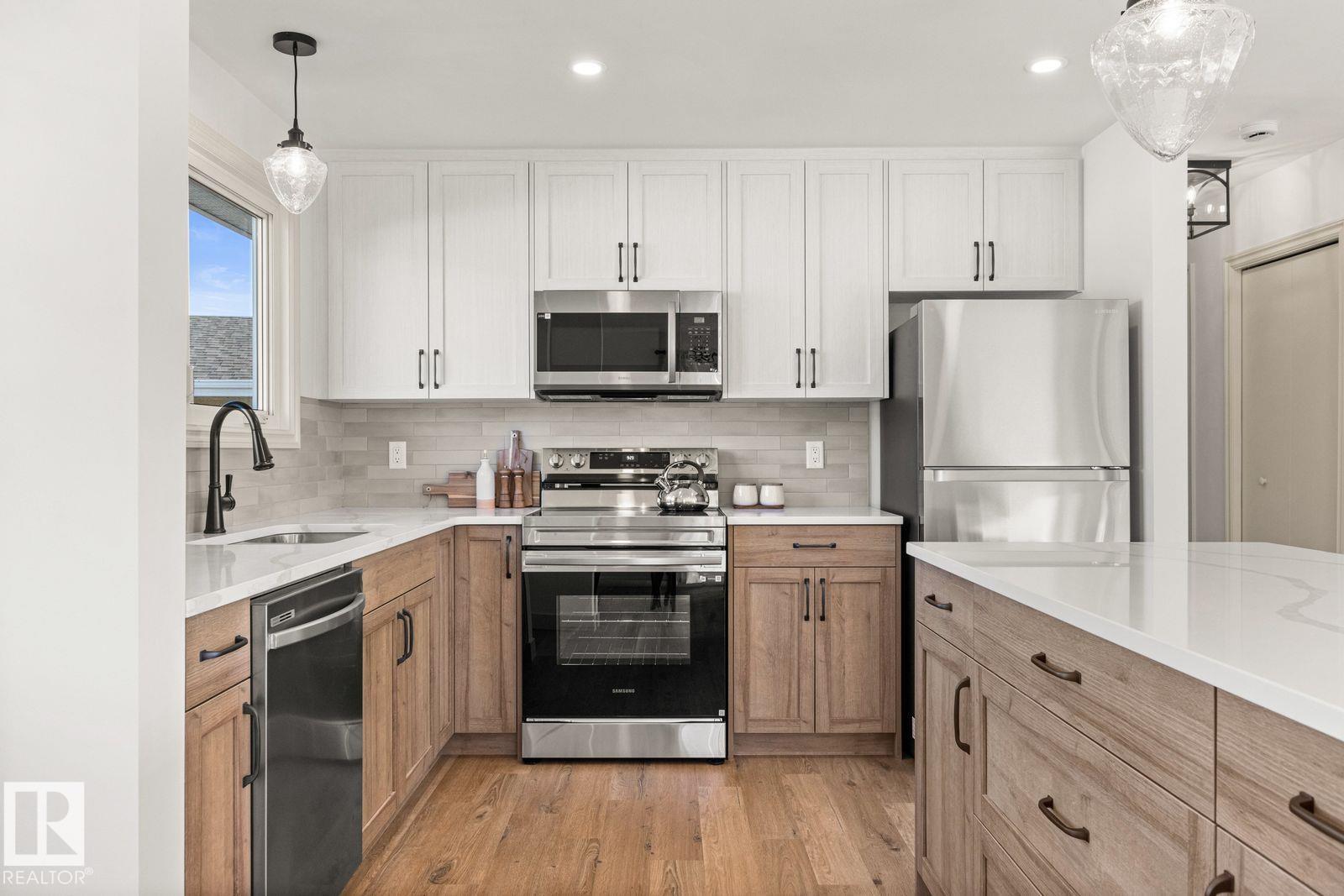 5208 10 Av Nw Property Photo 24