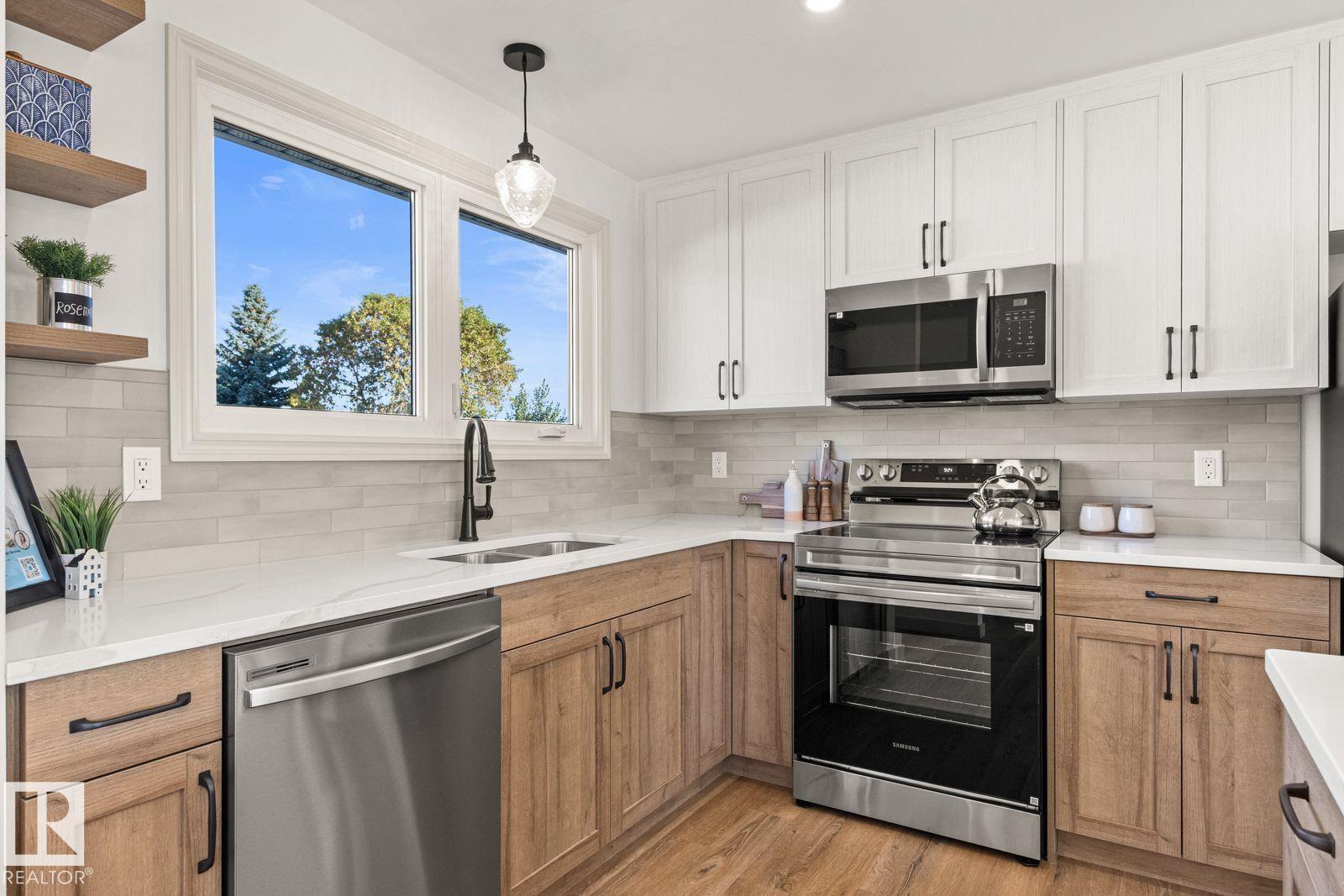 5208 10 Av Nw Property Photo 25