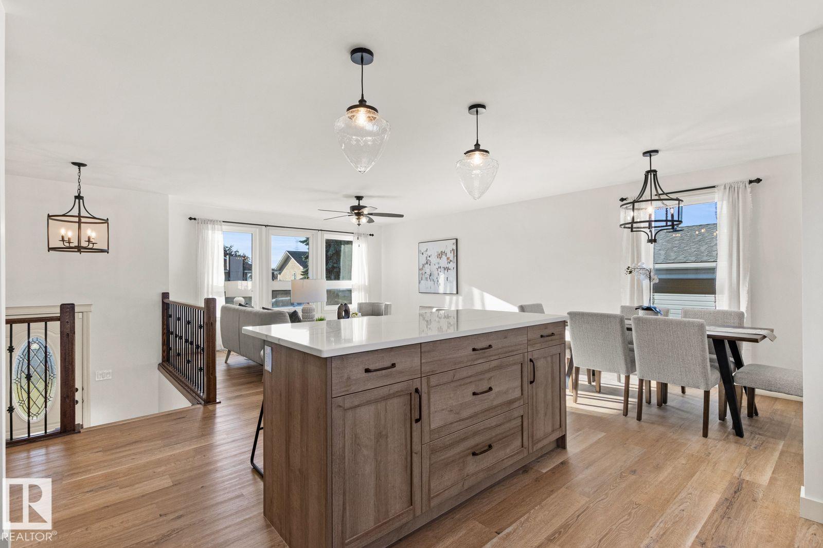 5208 10 Av Nw Property Photo 26