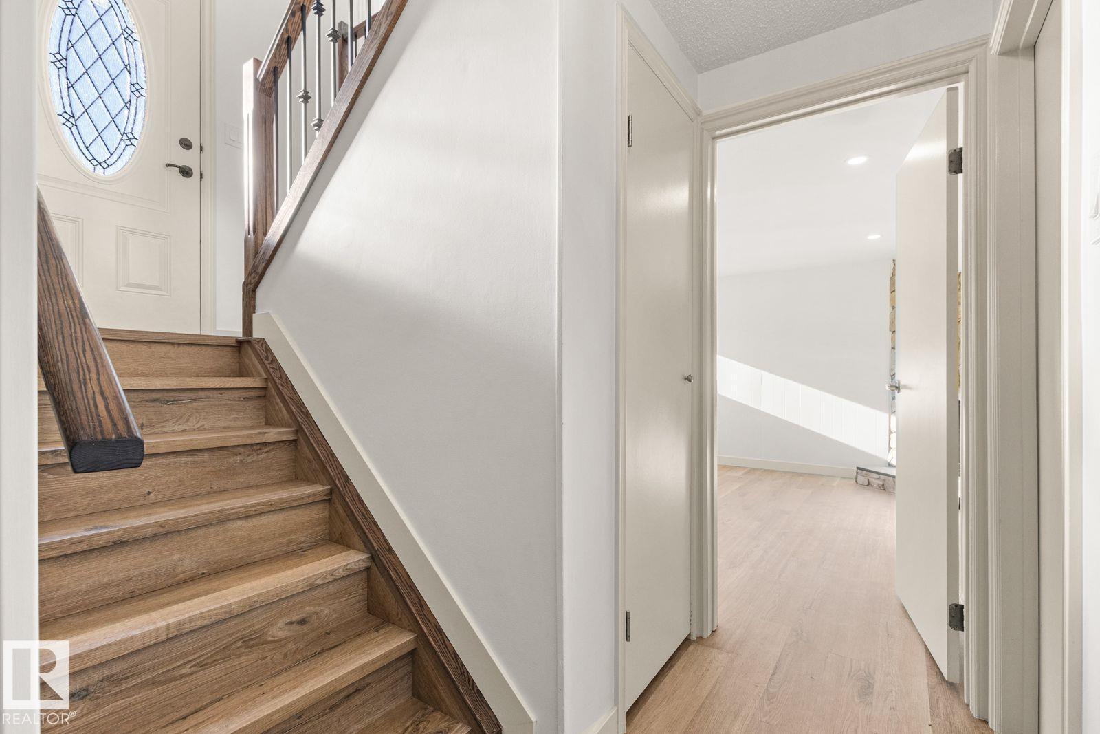 5208 10 Av Nw Property Photo 36