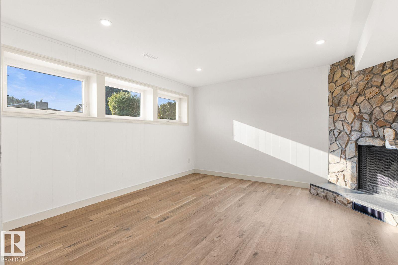 5208 10 Av Nw Property Photo 37