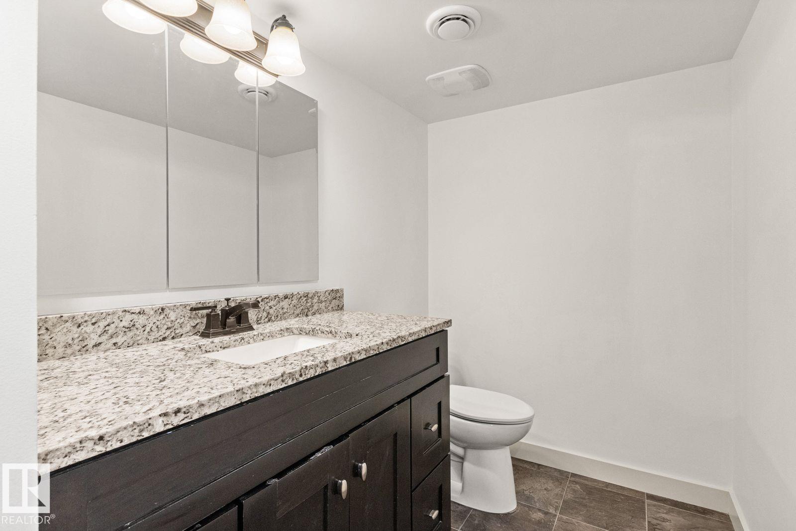 5208 10 Av Nw Property Photo 42
