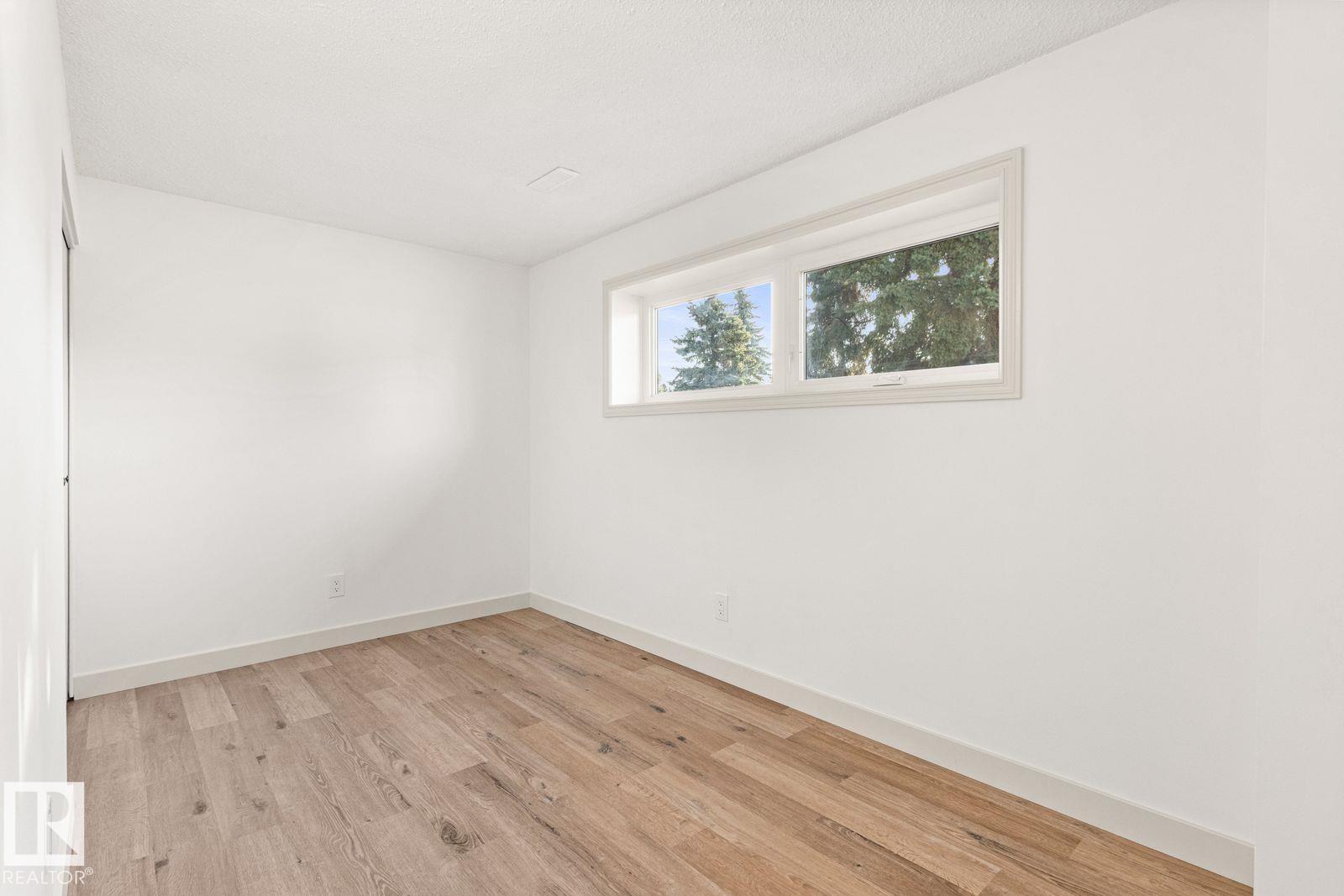 5208 10 Av Nw Property Photo 46