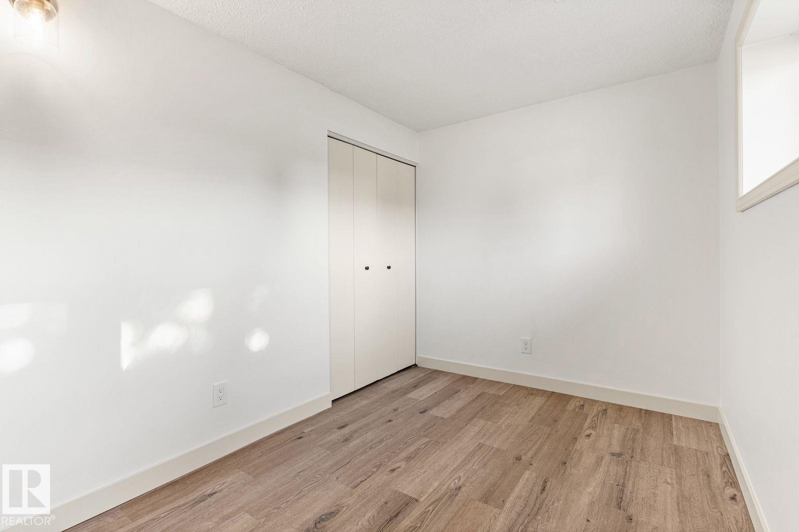 5208 10 Av Nw Property Photo 48