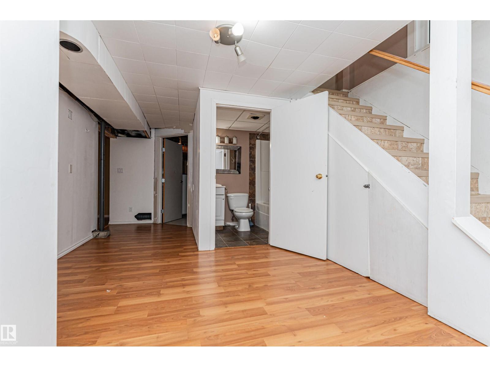 8610 157 St Nw Property Photo 20