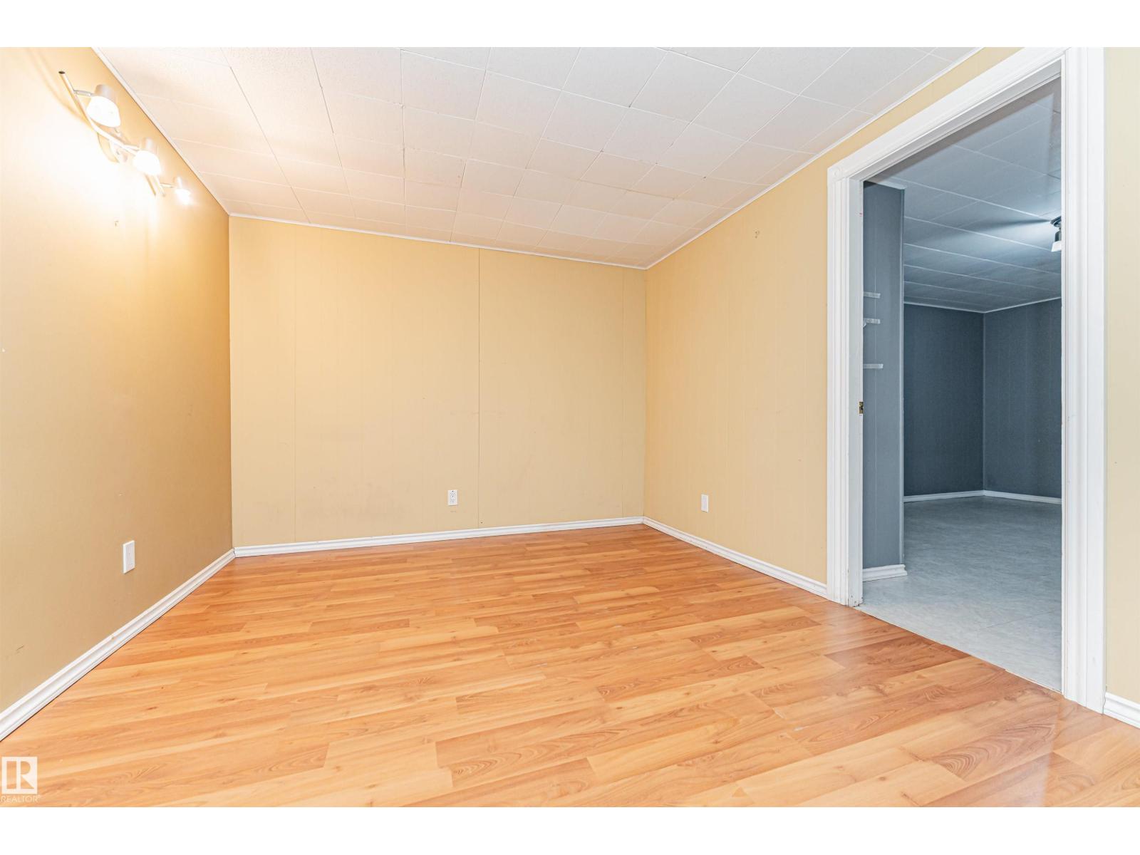 8610 157 St Nw Property Photo 21