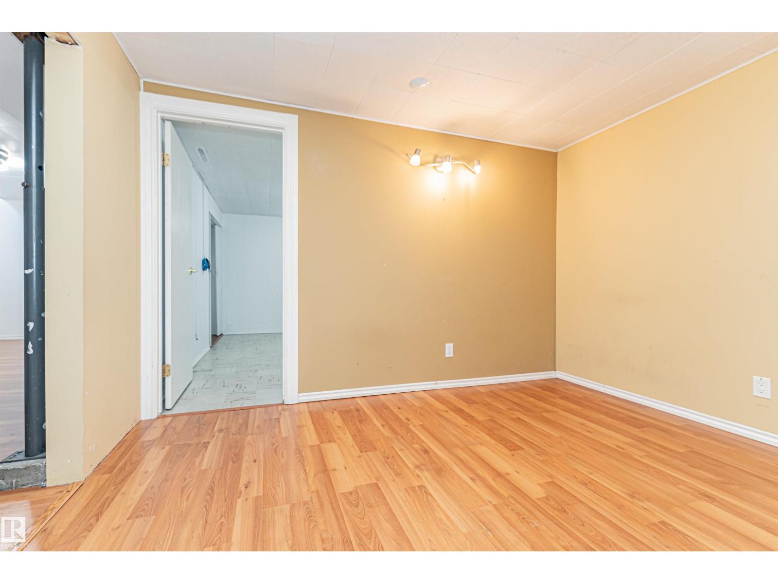 8610 157 St Nw Property Photo 22