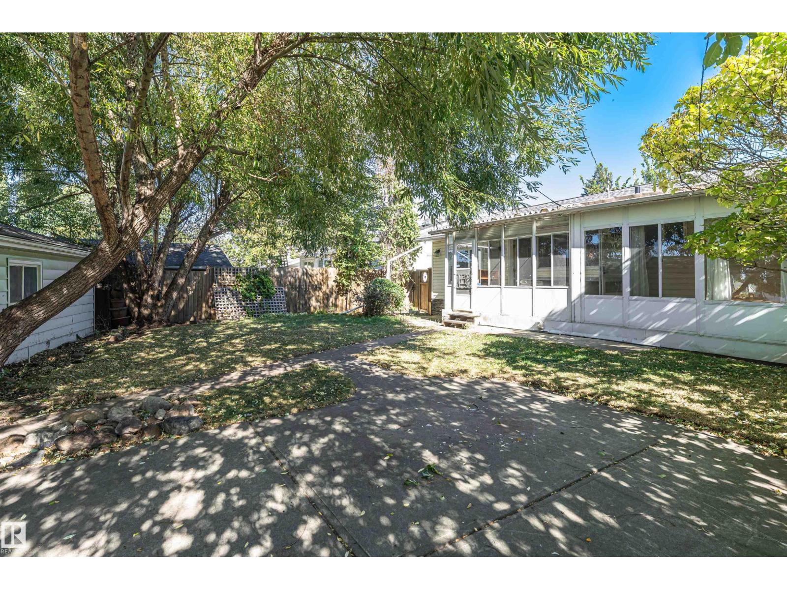 8610 157 St Nw Property Photo 31
