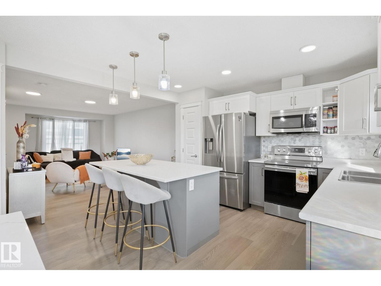 #52 16335 84 St Nw Property Photo 13